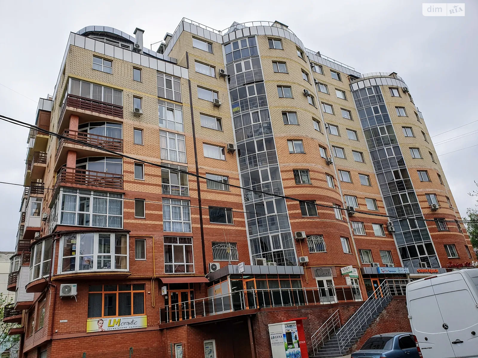 Продается 2-комнатная квартира 69 кв. м в Черновцах, цена: 77000 $ - фото 1