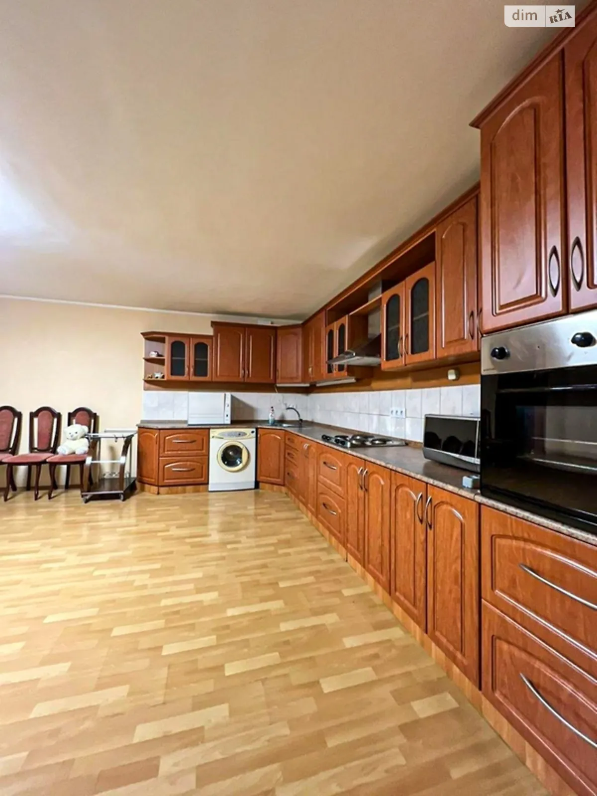 Сдается в аренду 3-комнатная квартира 198 кв. м в Киеве - фото 2