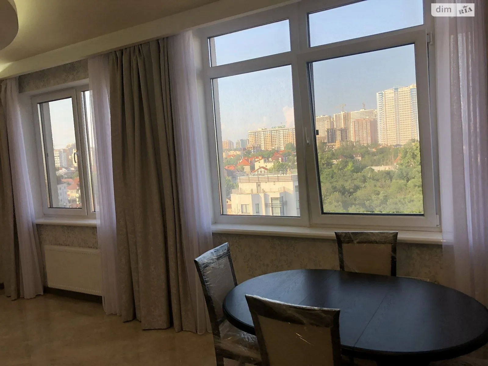 Продается 1-комнатная квартира 41 кв. м в Одессе, цена: 68000 $