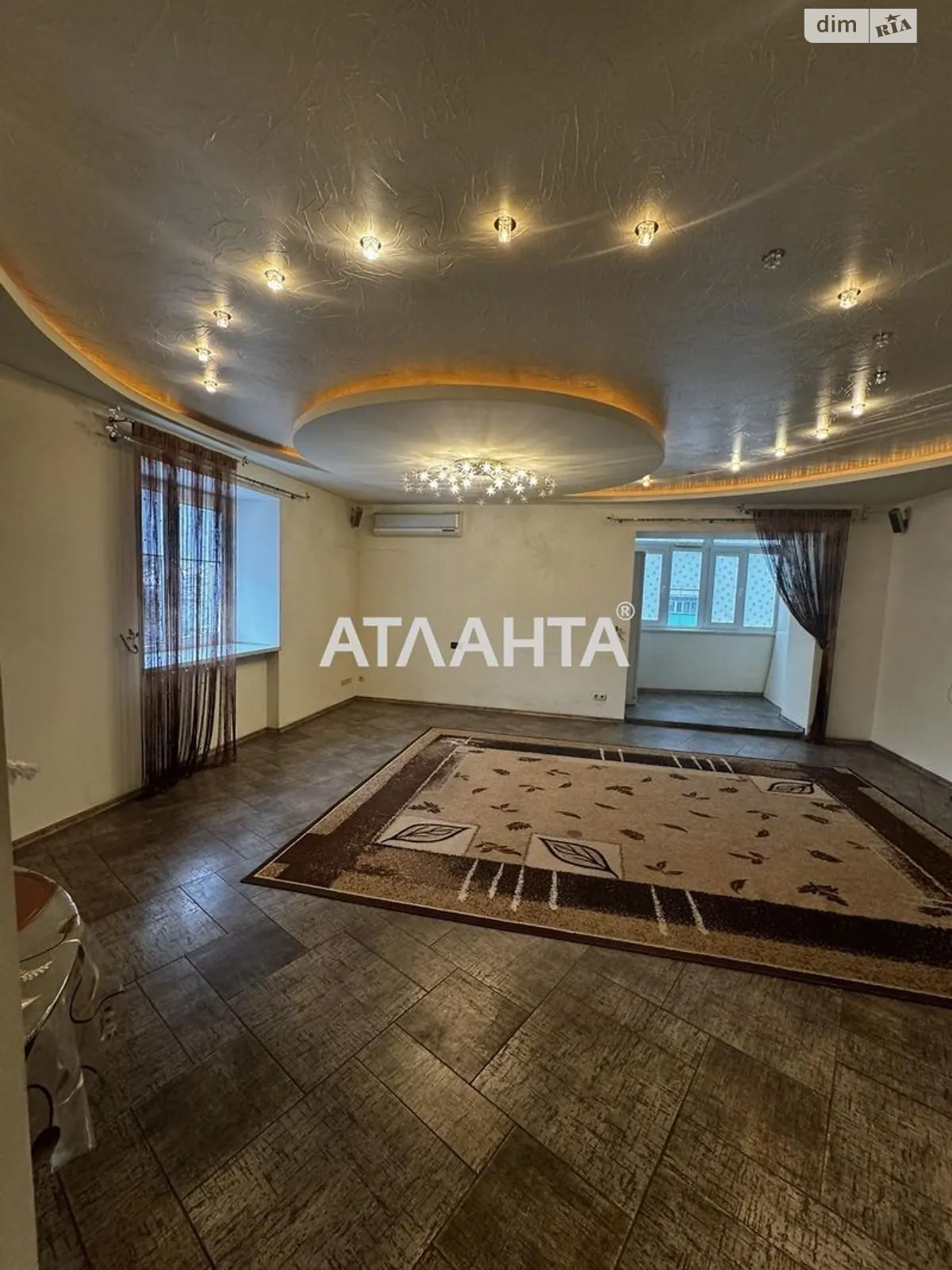 Продається 3-кімнатна квартира 141 кв. м у Чорноморську, вул. Лазурна(Гайдара)
