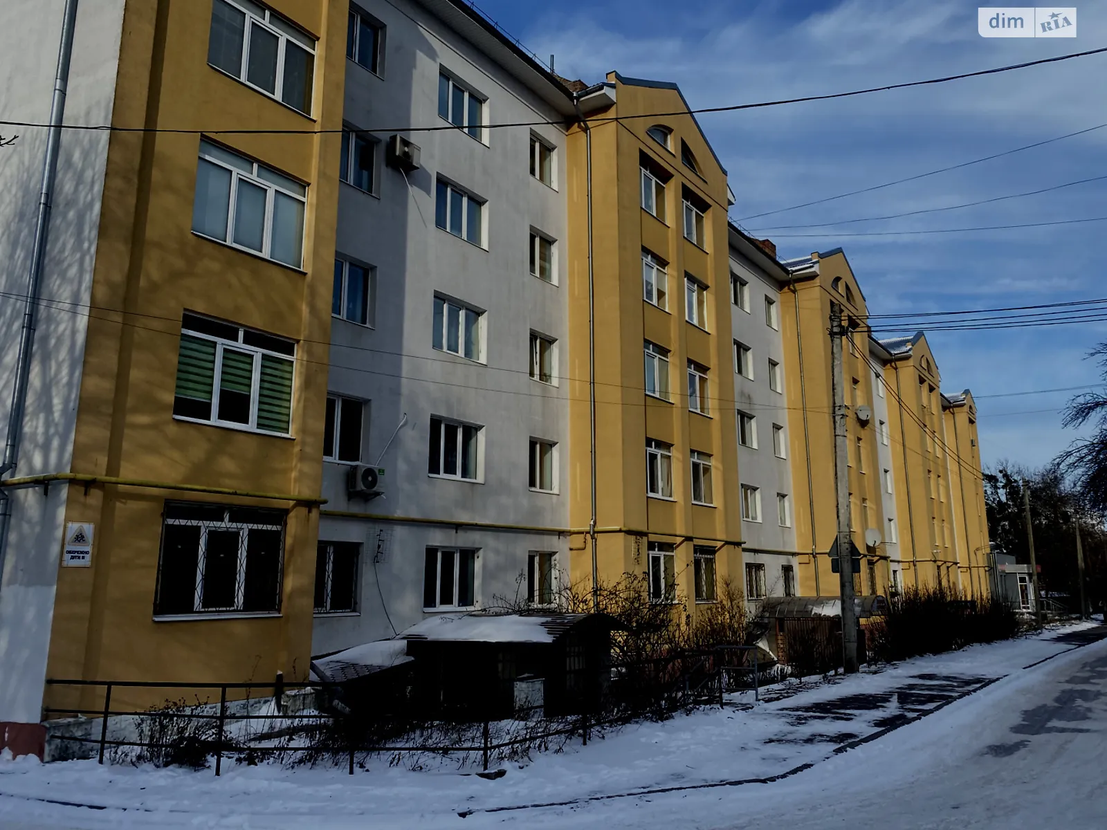 Продается 3-комнатная квартира 90.4 кв. м в Ровно, ул. Иосифа Драганчука, 4 - фото 1