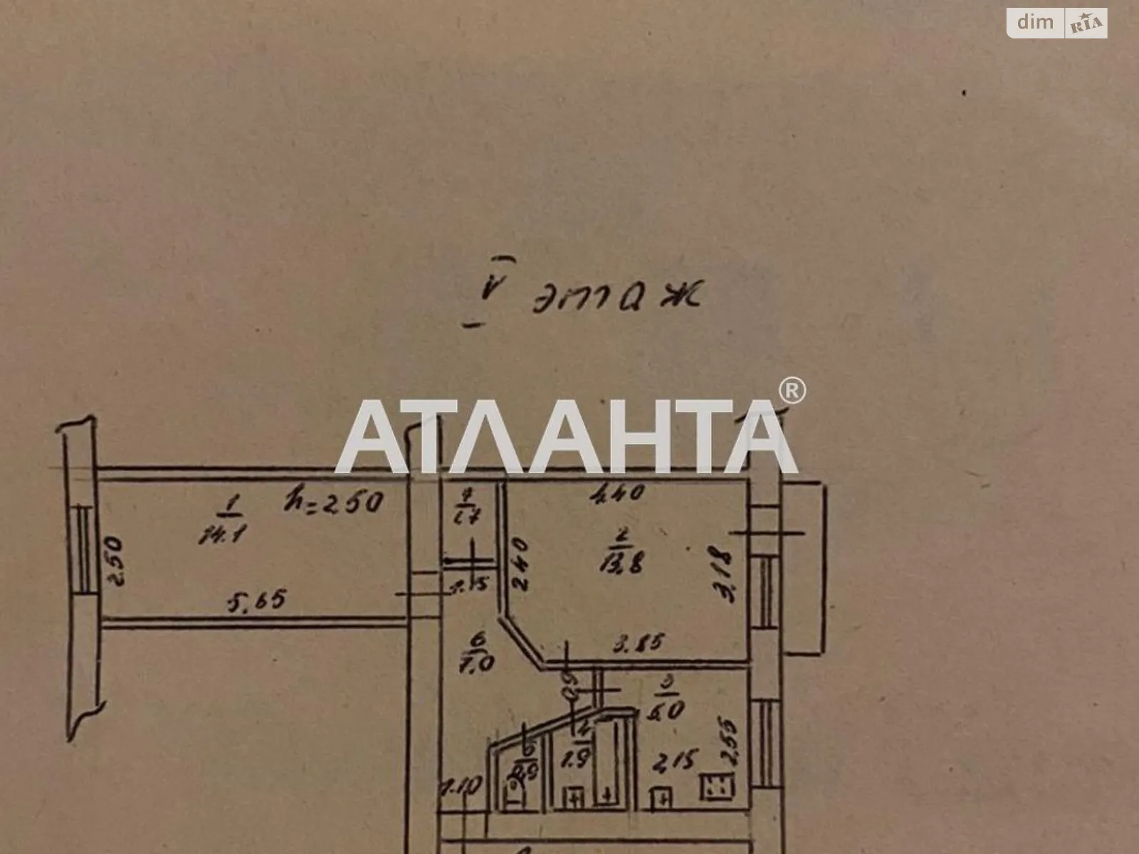 Продається 2-кімнатна квартира 46 кв. м у Одесі, просп. Адміральський