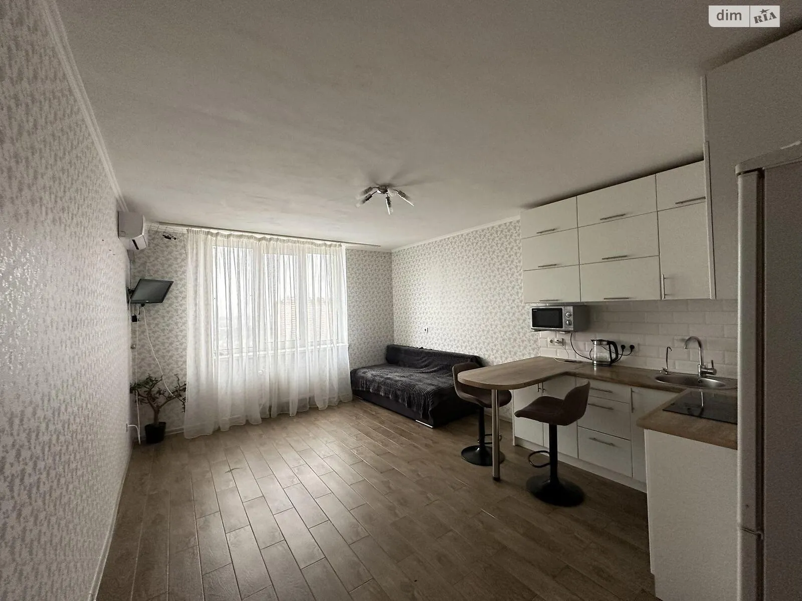 Продается 1-комнатная квартира 30 кв. м в Коцюбинском, ул. Доковская