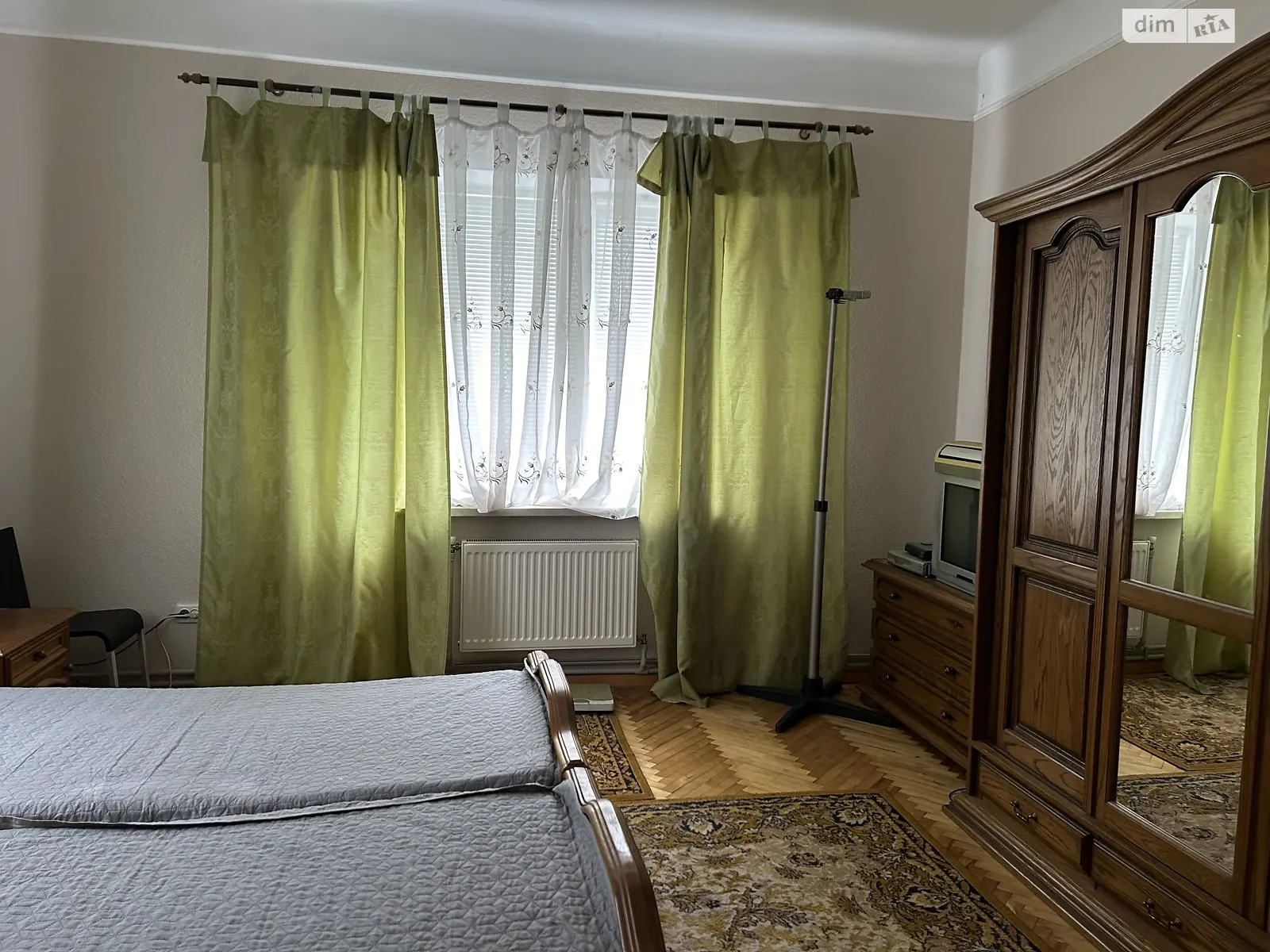 Сдается в аренду одноэтажный дом 100 кв. м с гаражом, цена: 300 €