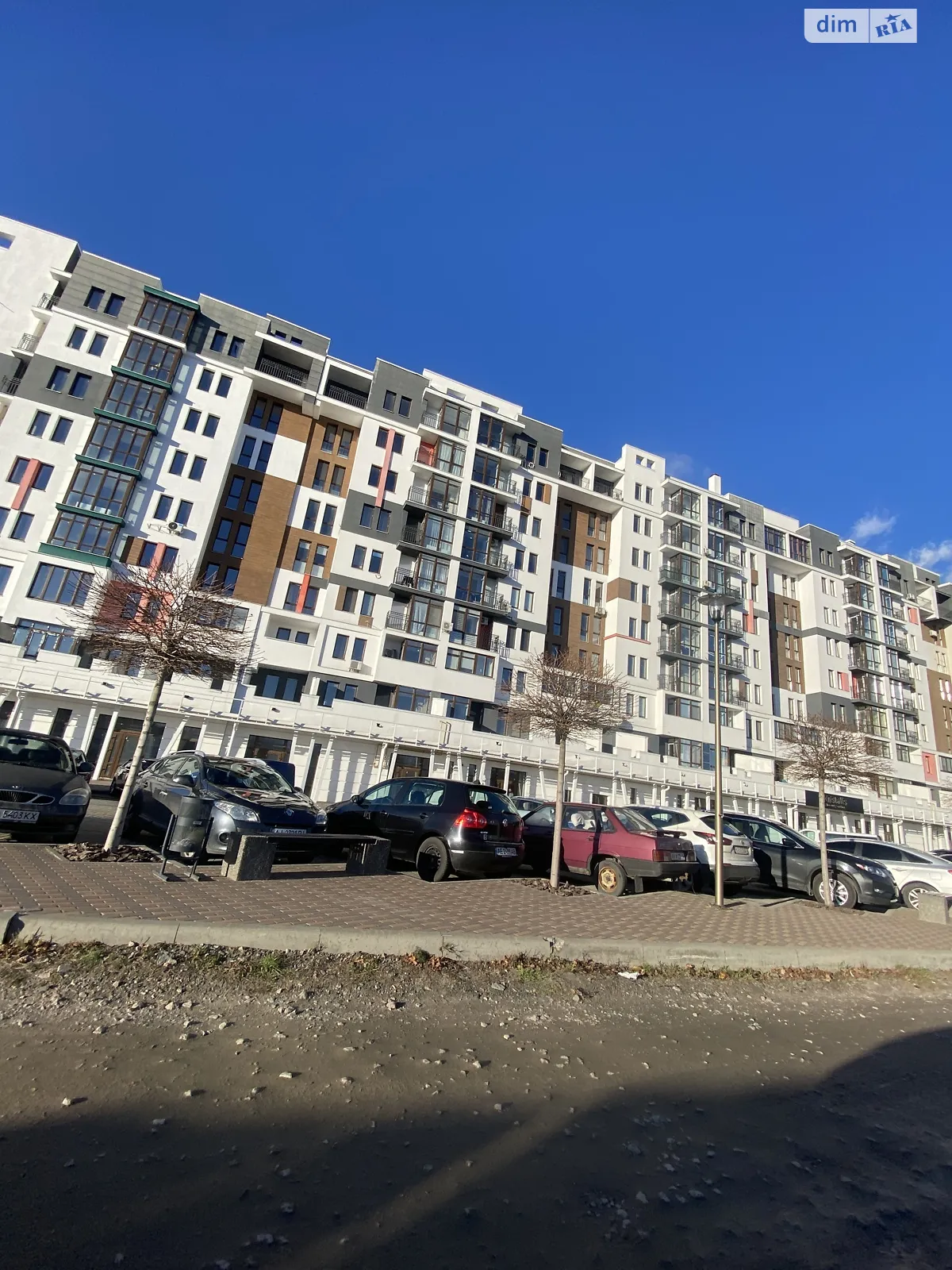 Продается 2-комнатная квартира 67.6 кв. м в Буче, ул. Амосова, 4 - фото 1