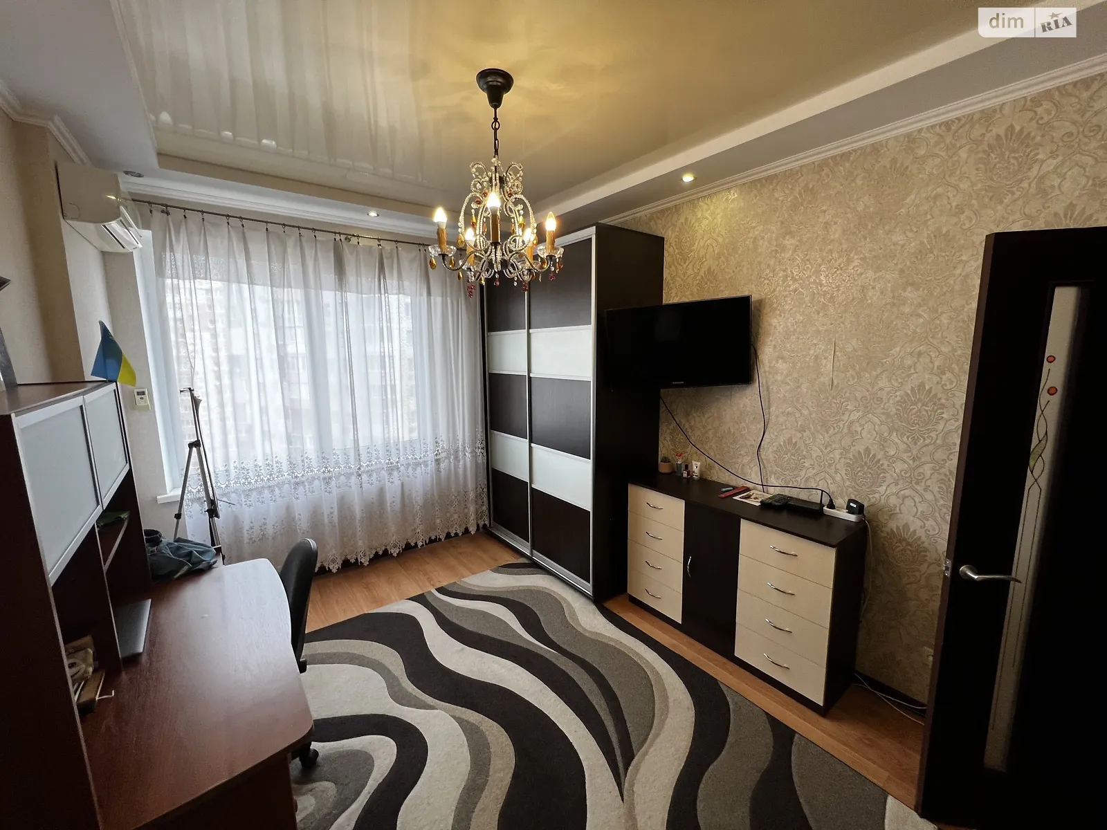 Продається 1-кімнатна квартира 36 кв. м у Одесі, мас. Радужний - фото 1