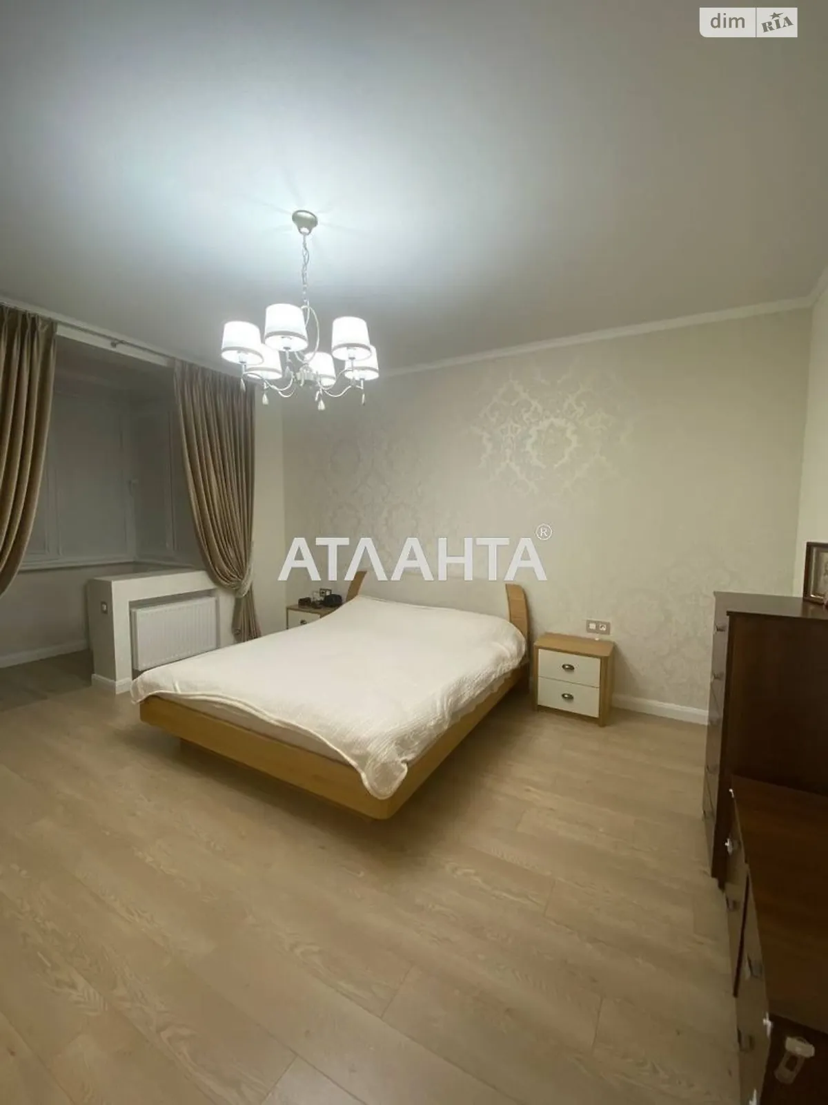 Продается 3-комнатная квартира 86 кв. м в Одессе, цена: 120000 $