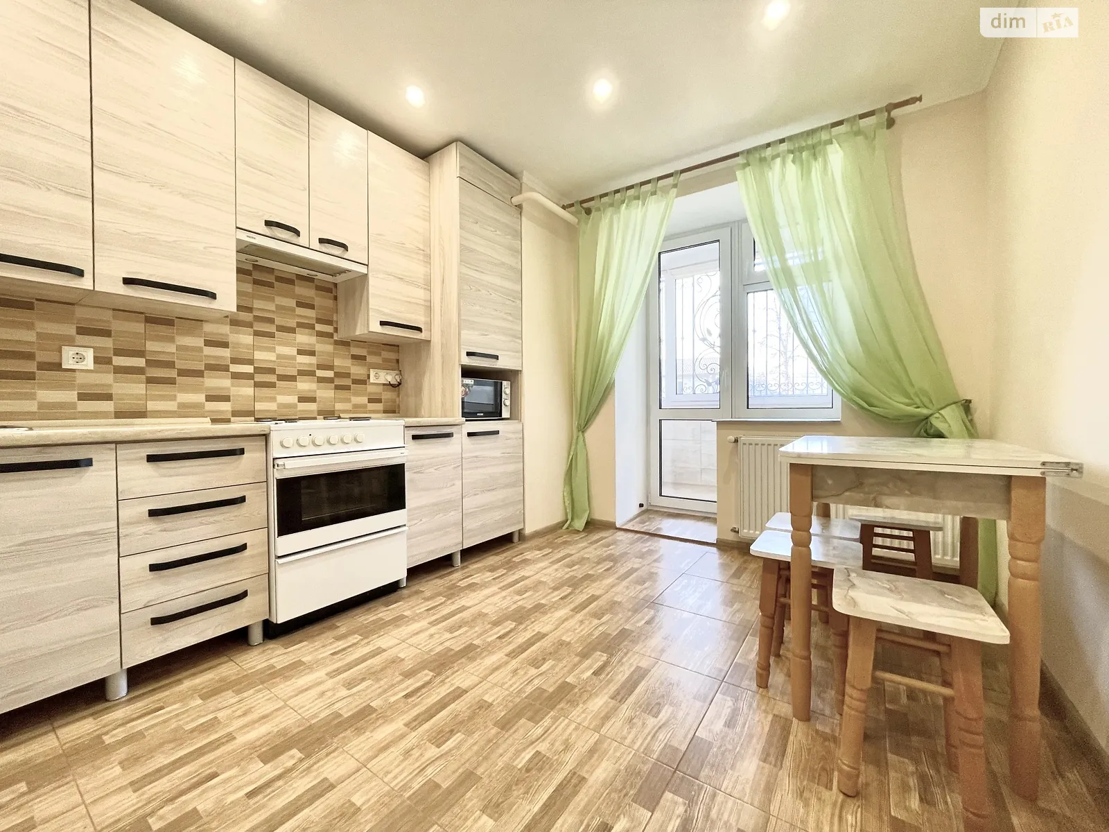 1-комнатная квартира 43 кв. м в Тернополе, цена: 8200 грн