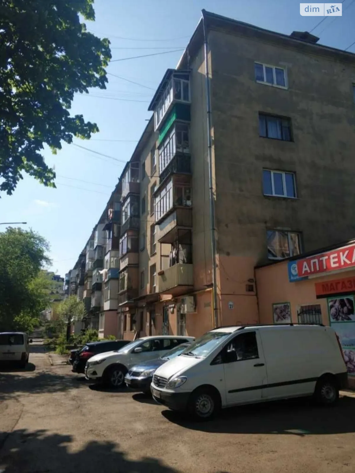 Продається 2-кімнатна квартира 45 кв. м у Івано-Франківську, бул. Південний, 31