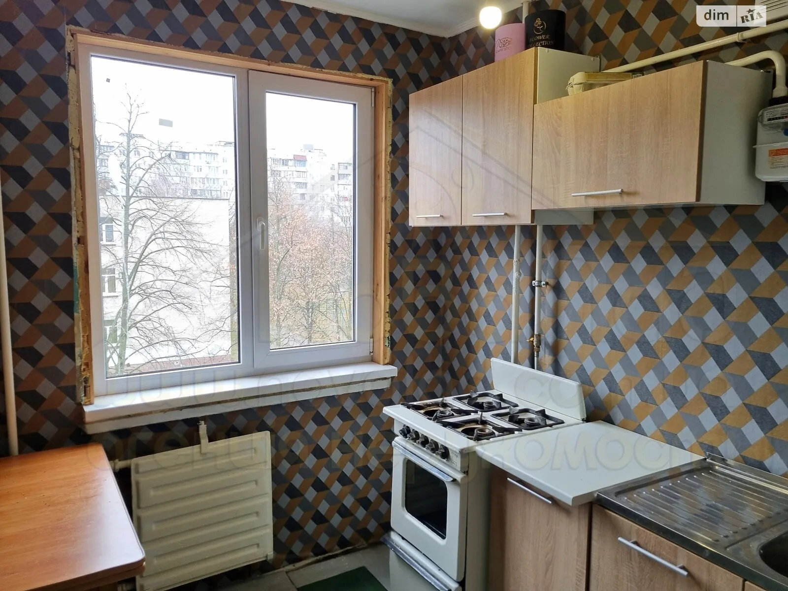 Продається 1-кімнатна квартира 31 кв. м у Чернігові, цена: 24500 $