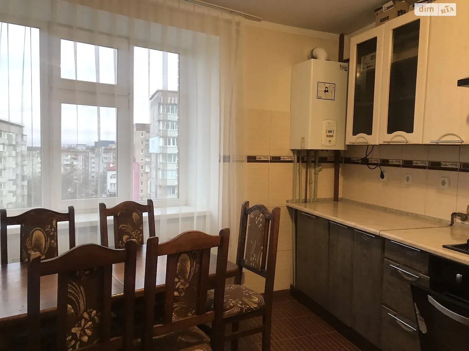1-комнатная квартира 40 кв. м в Тернополе, ул. Евгения Коновальца, 5 - фото 2