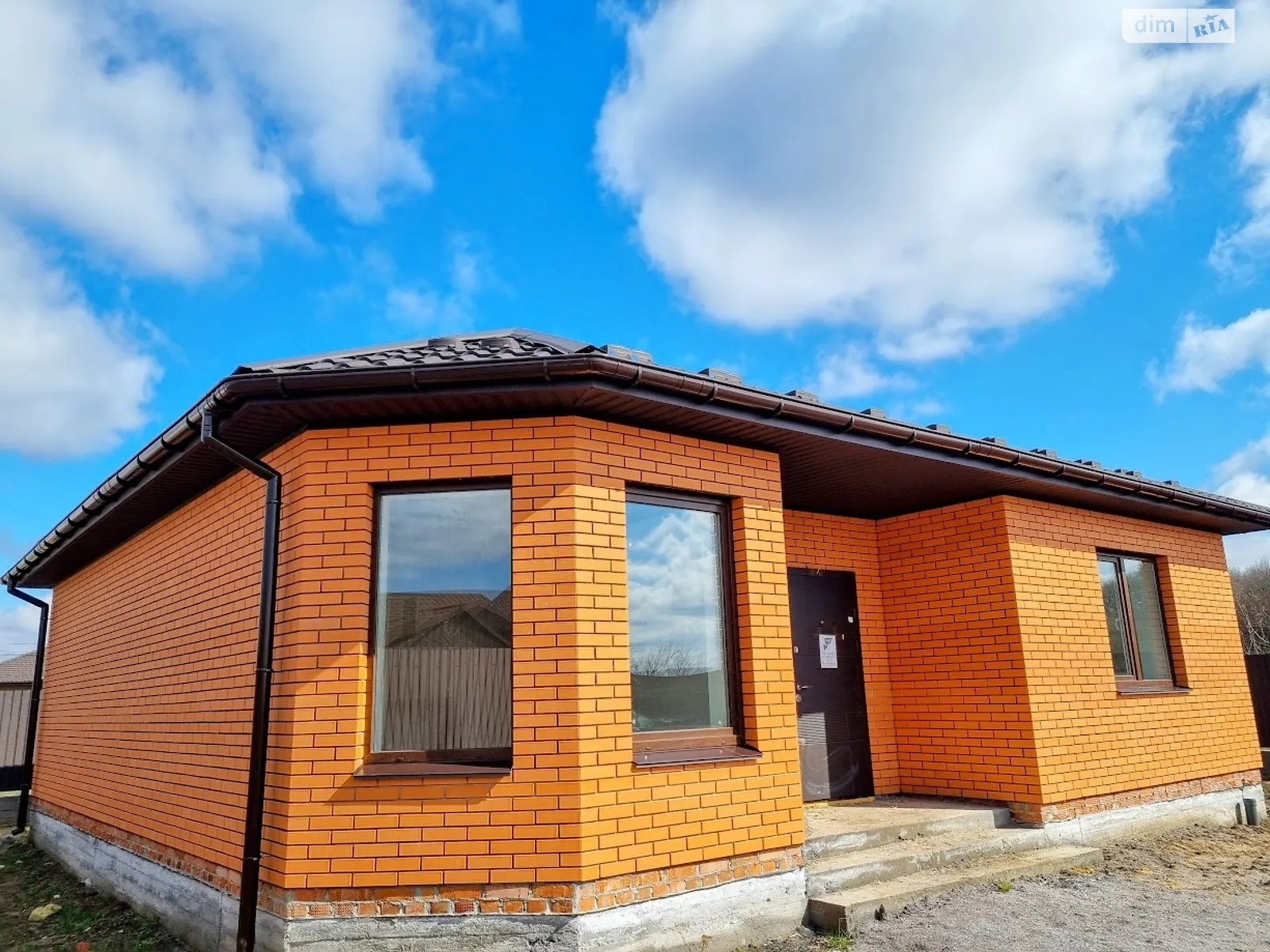 Продається одноповерховий будинок 90 кв. м з балконом, цена: 77000 $ - фото 1