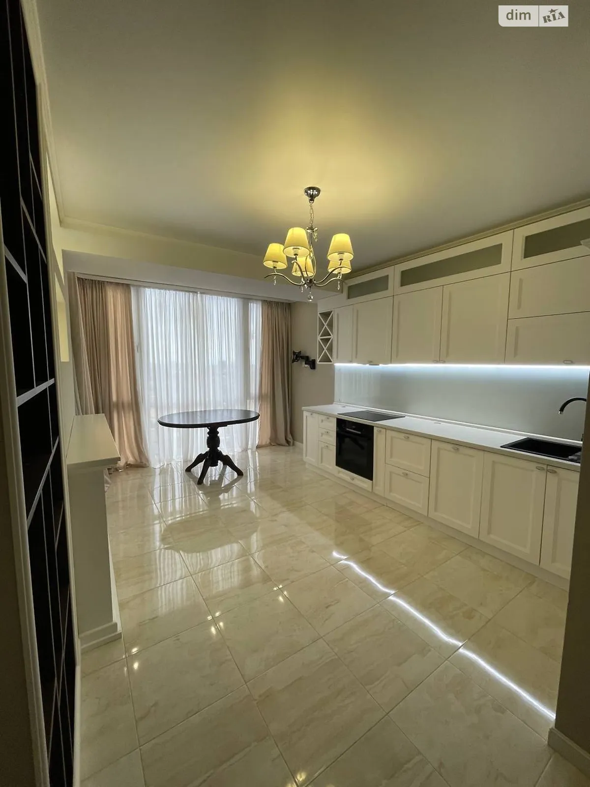 Продается 3-комнатная квартира 105 кв. м в Одессе - фото 2
