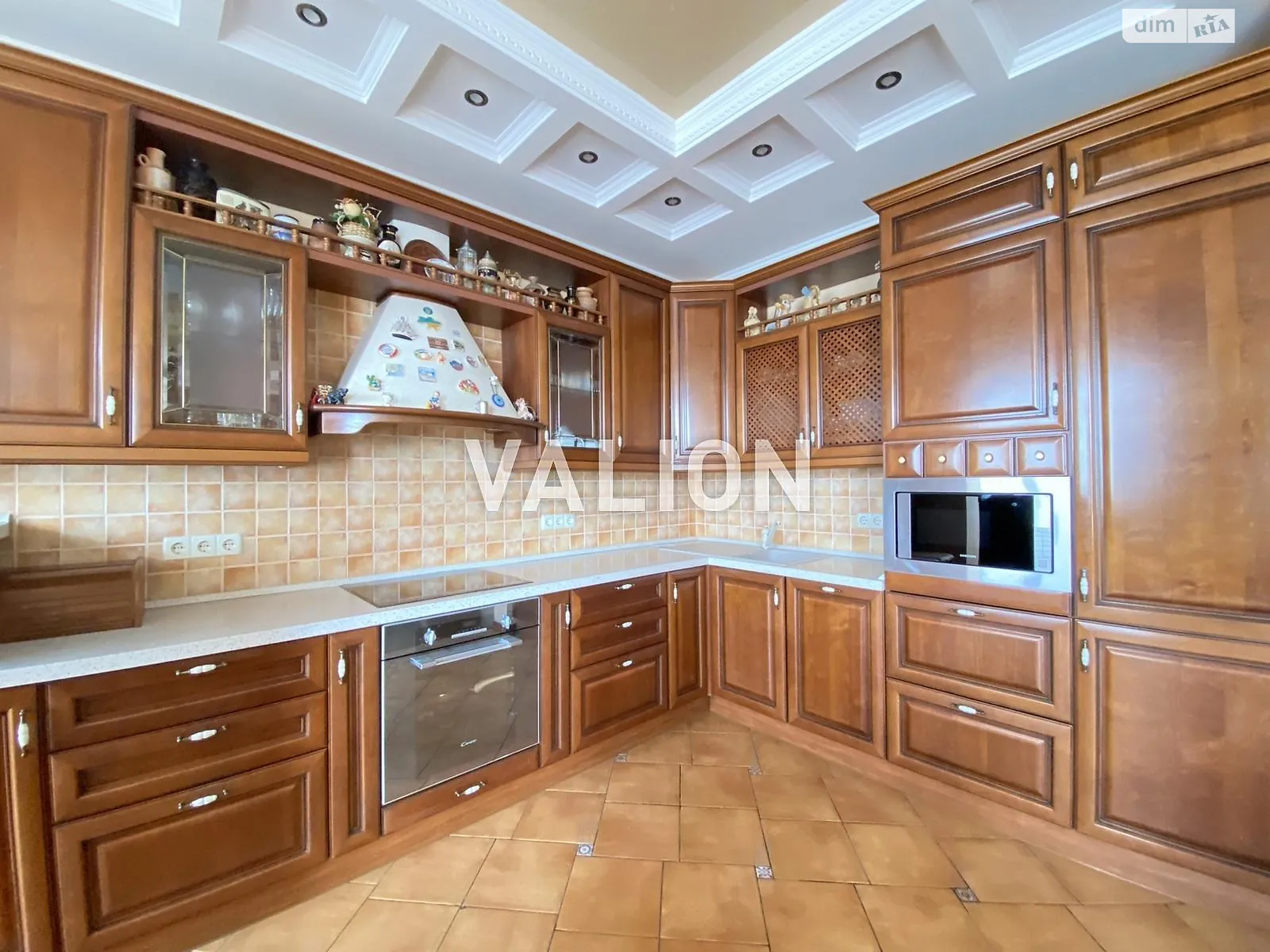 Продається 3-кімнатна квартира 218 кв. м у Києві, цена: 264000 $