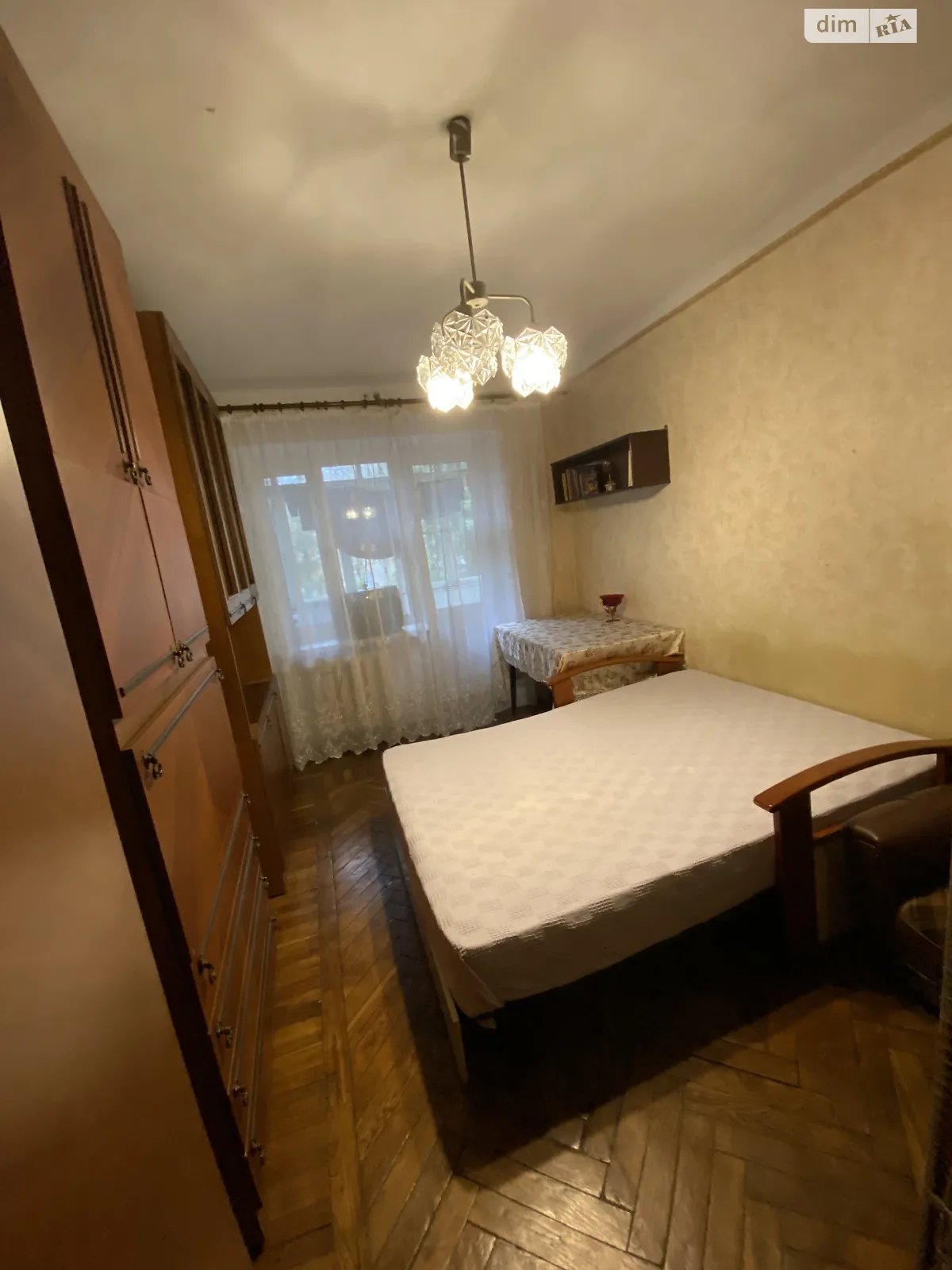 Здається в оренду кімната 45 кв. м у Одесі, цена: 3300 грн