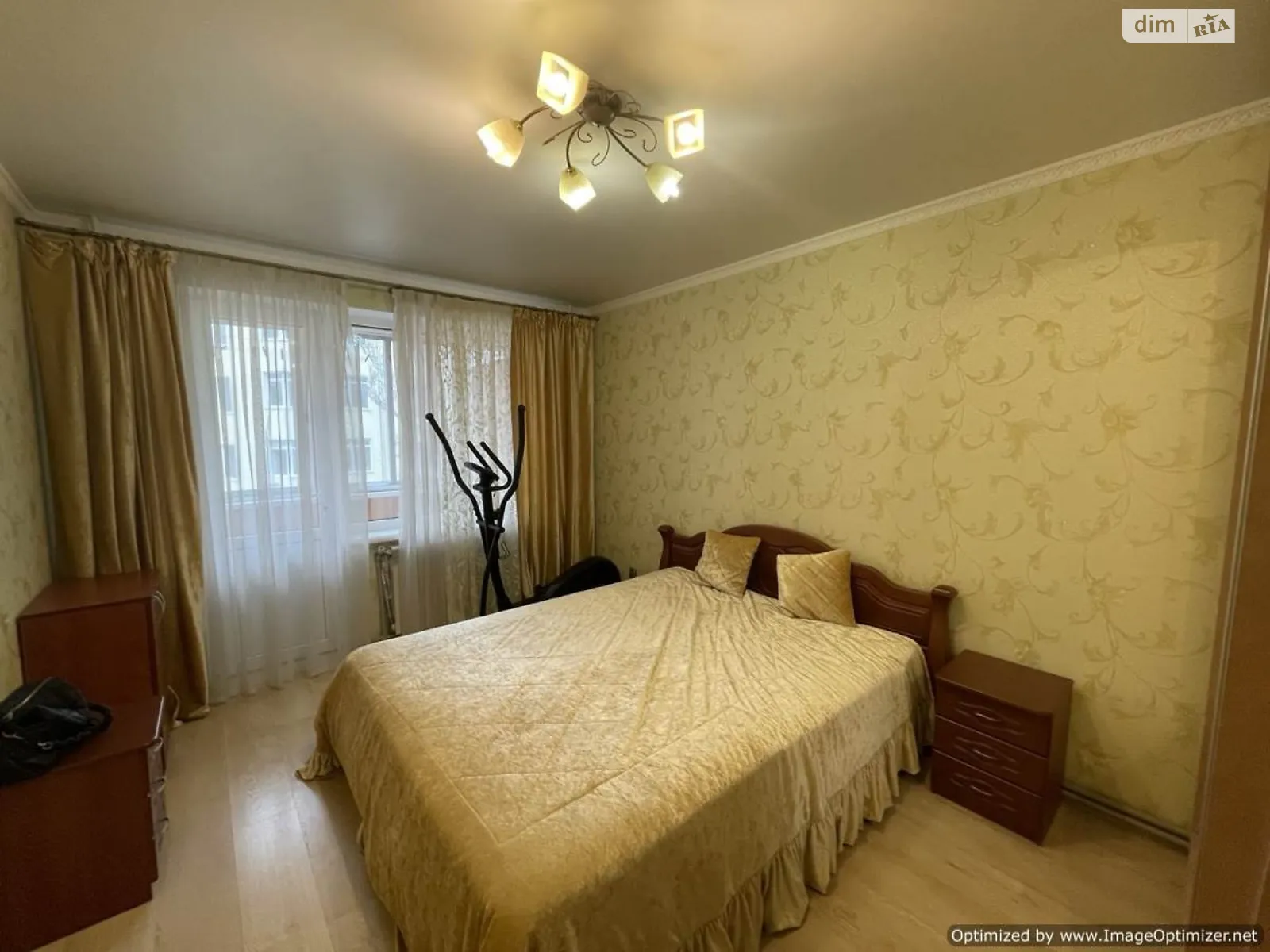 Продается 3-комнатная квартира 63 кв. м в Николаеве, пер. Чкалова, 120 - фото 1