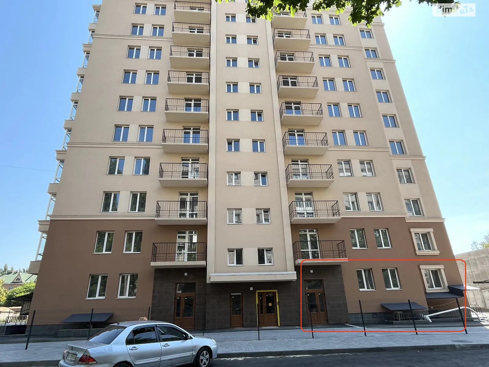 Продається офіс 176 кв. м в бізнес-центрі, цена: 176000 $