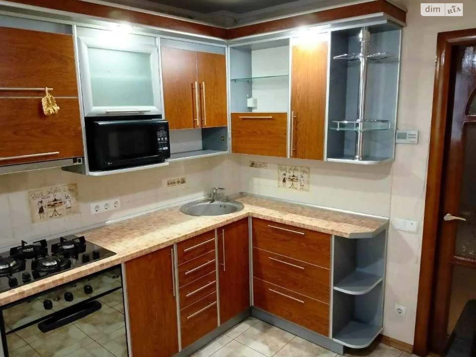 Продается 2-комнатная квартира 60 кв. м в Сумах, ул. Петропавловская