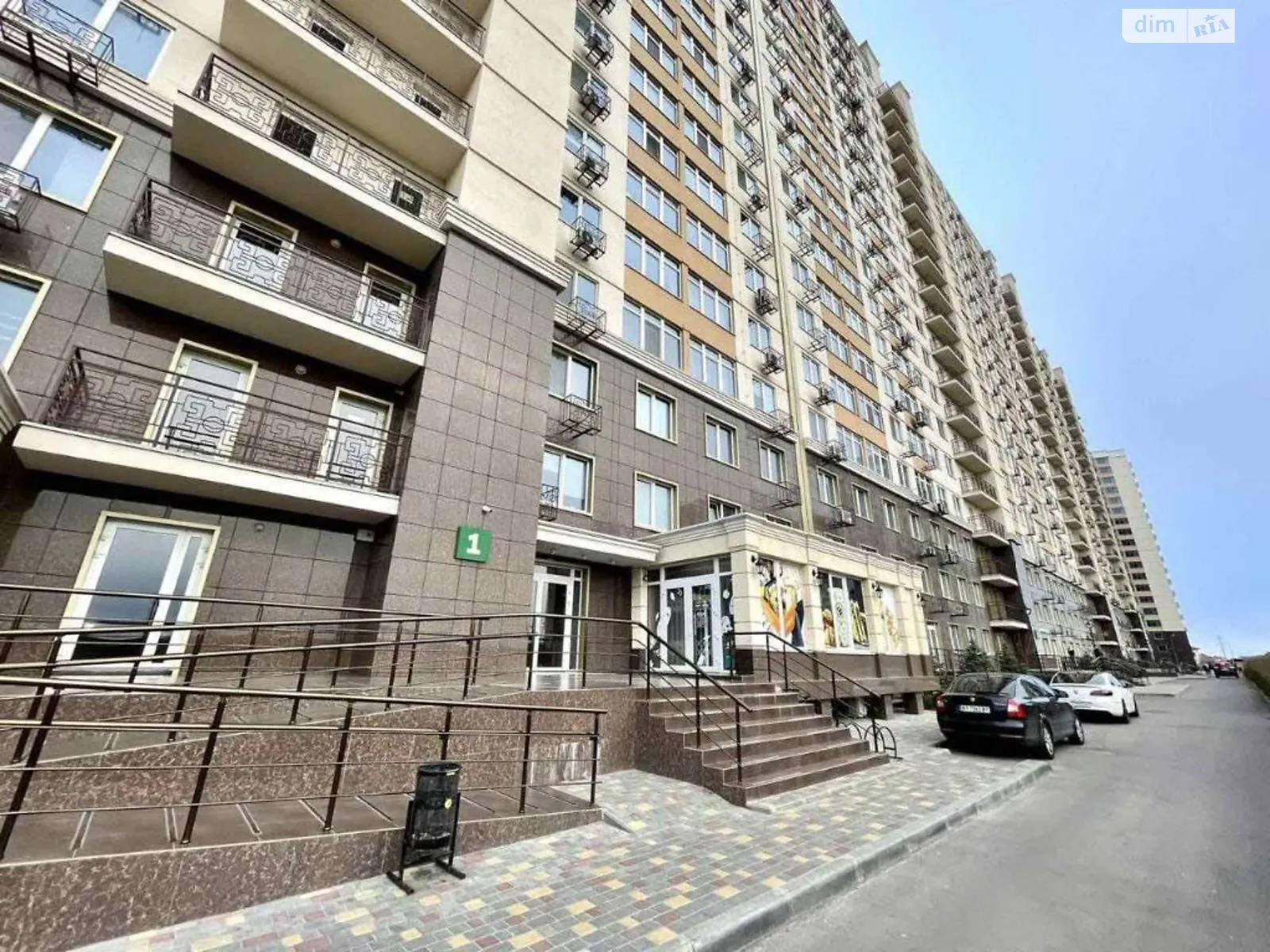Продается 2-комнатная квартира 43 кв. м в Одессе, ул. Жемчужная, 9