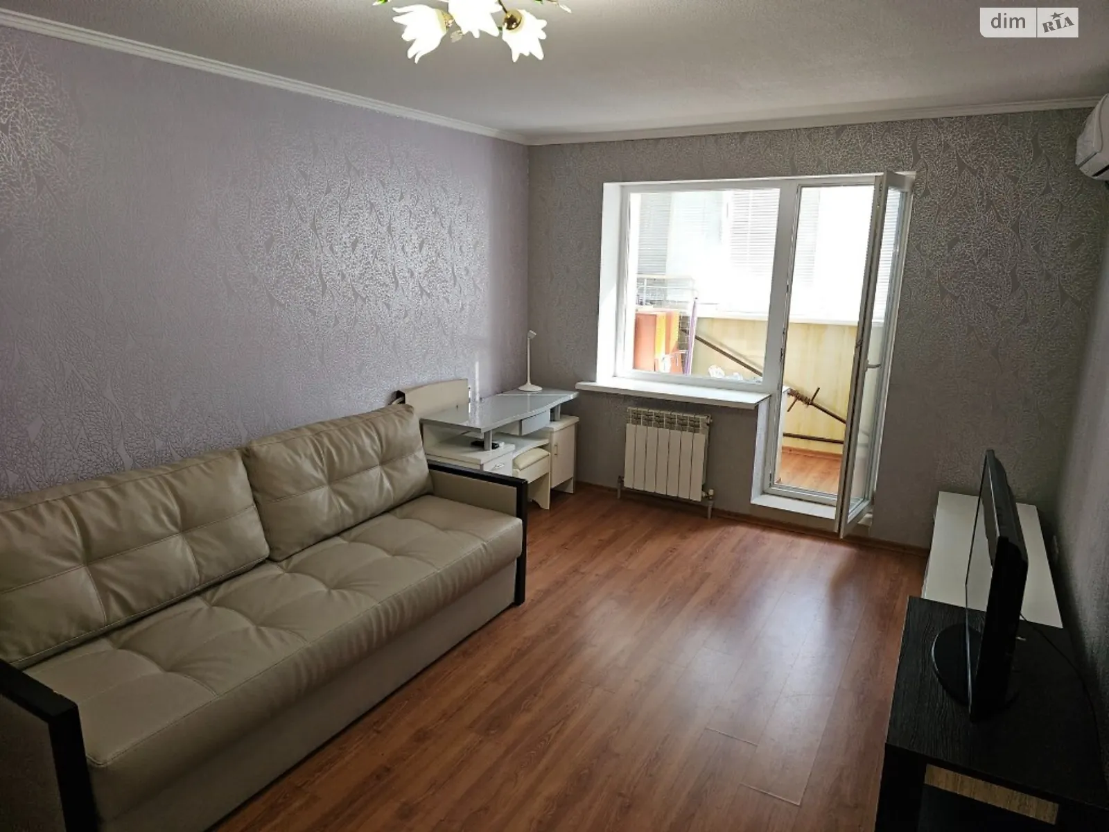 Продается 1-комнатная квартира 37.8 кв. м в Днепре, просп. Хмельницкого Богдана - фото 1
