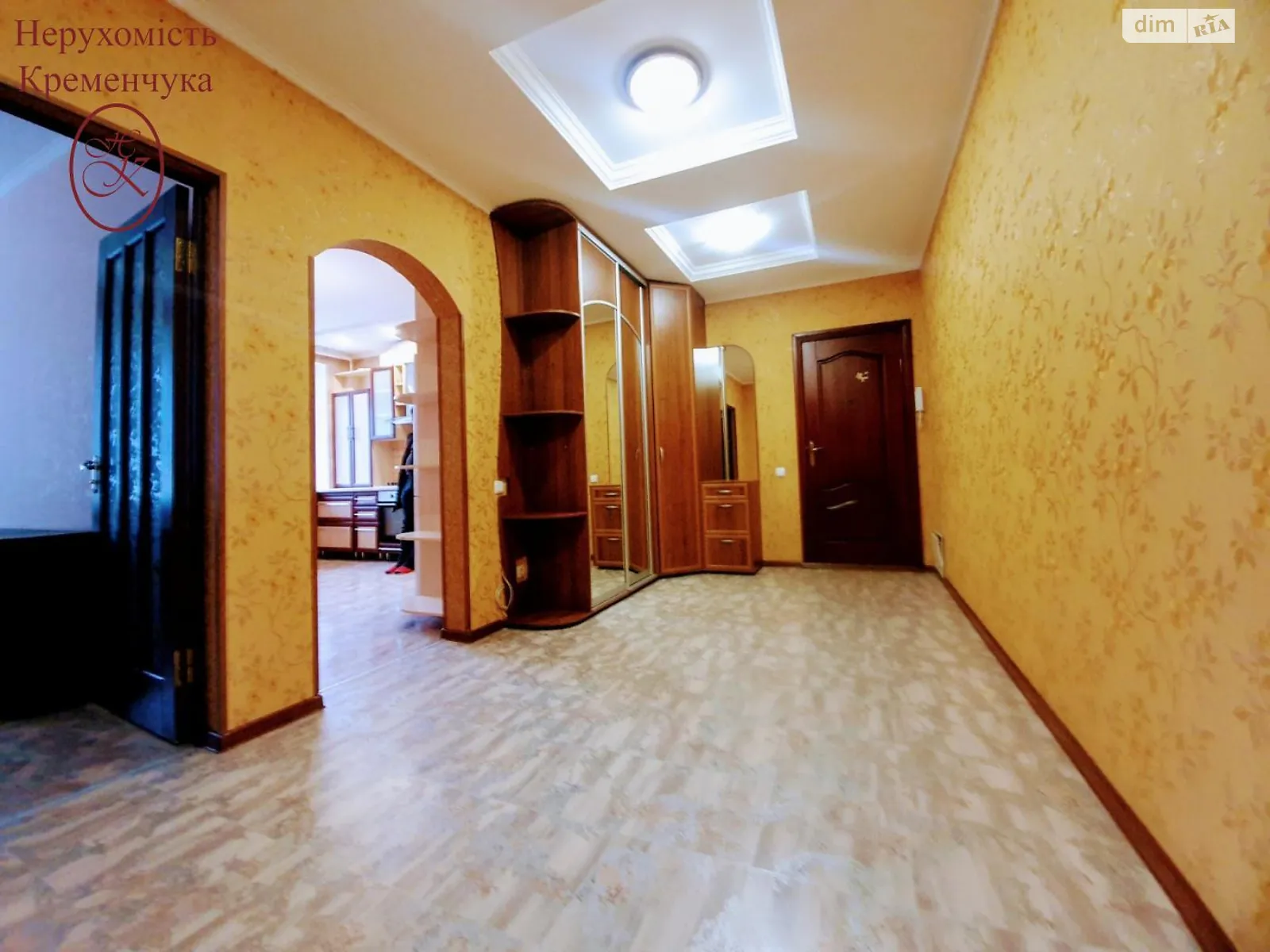 Продается 2-комнатная квартира 72 кв. м в Кременчуге, ул. Победы