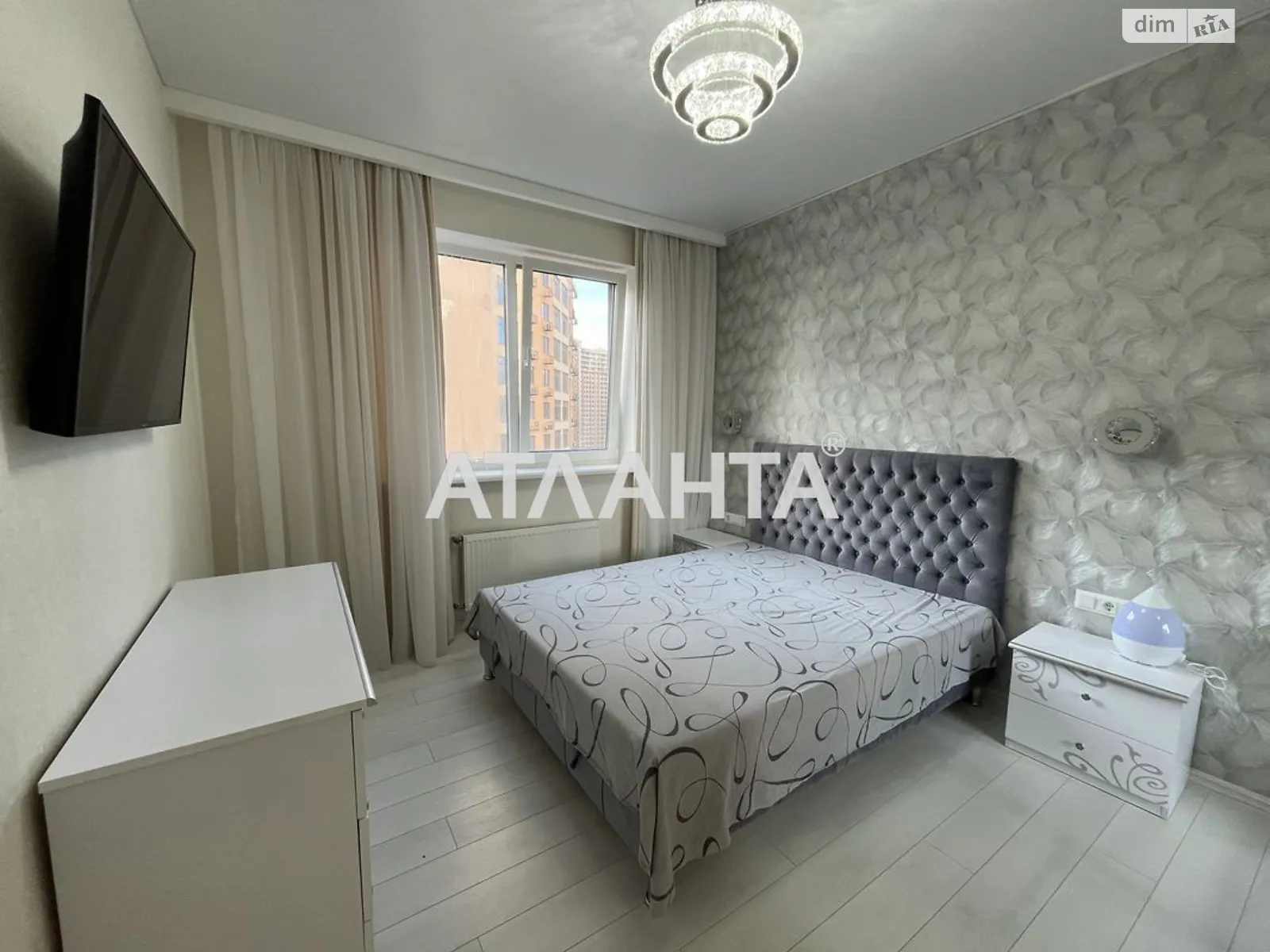 Продается 2-комнатная квартира 63.6 кв. м в Одессе, ул. Генуэзская, 3Г