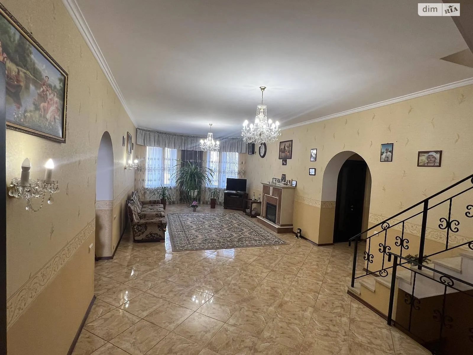 Продается дом на 3 этажа 490 кв. м с мансардой, цена: 260000 $ - фото 1