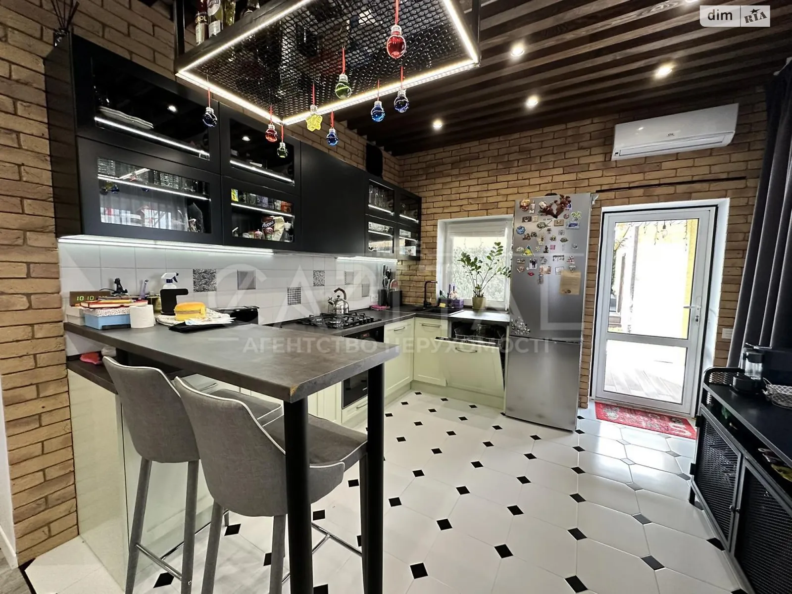 Продается дом на 2 этажа 153 кв. м с балконом, цена: 280000 $ - фото 1