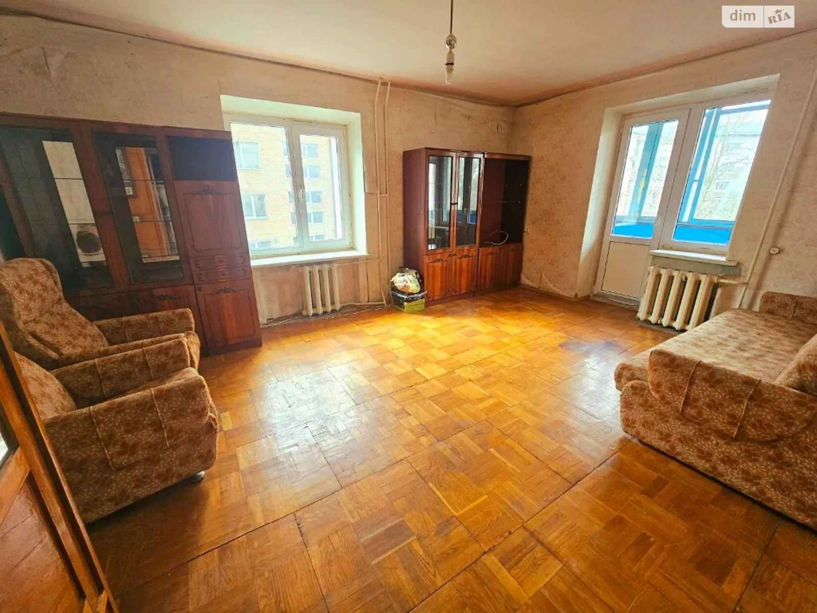 Продается 1-комнатная квартира 37 кв. м в Буче, ул. Энергетиков, 14 - фото 1