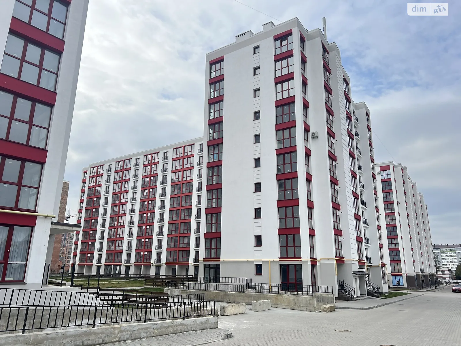 Продается 3-комнатная квартира 89 кв. м в Ивано-Франковске - фото 2