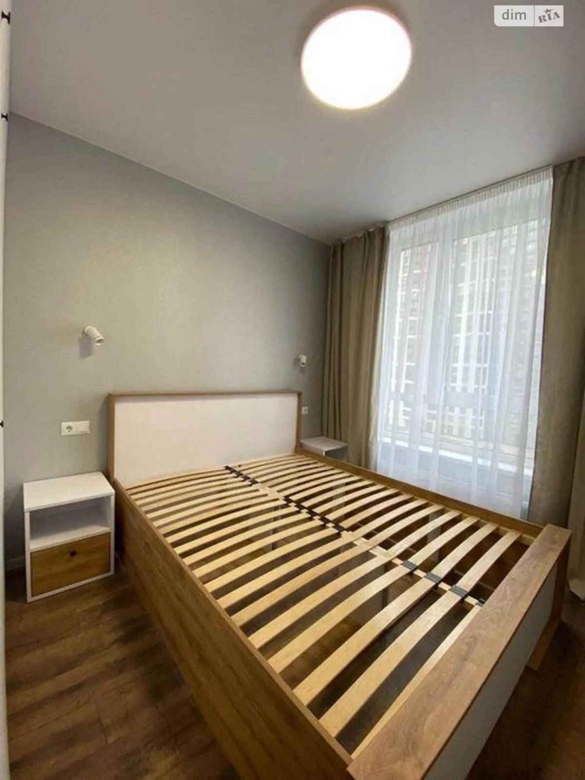 Продается 1-комнатная квартира 42 кв. м в Киеве, просп. Европейского Союза(Правды)