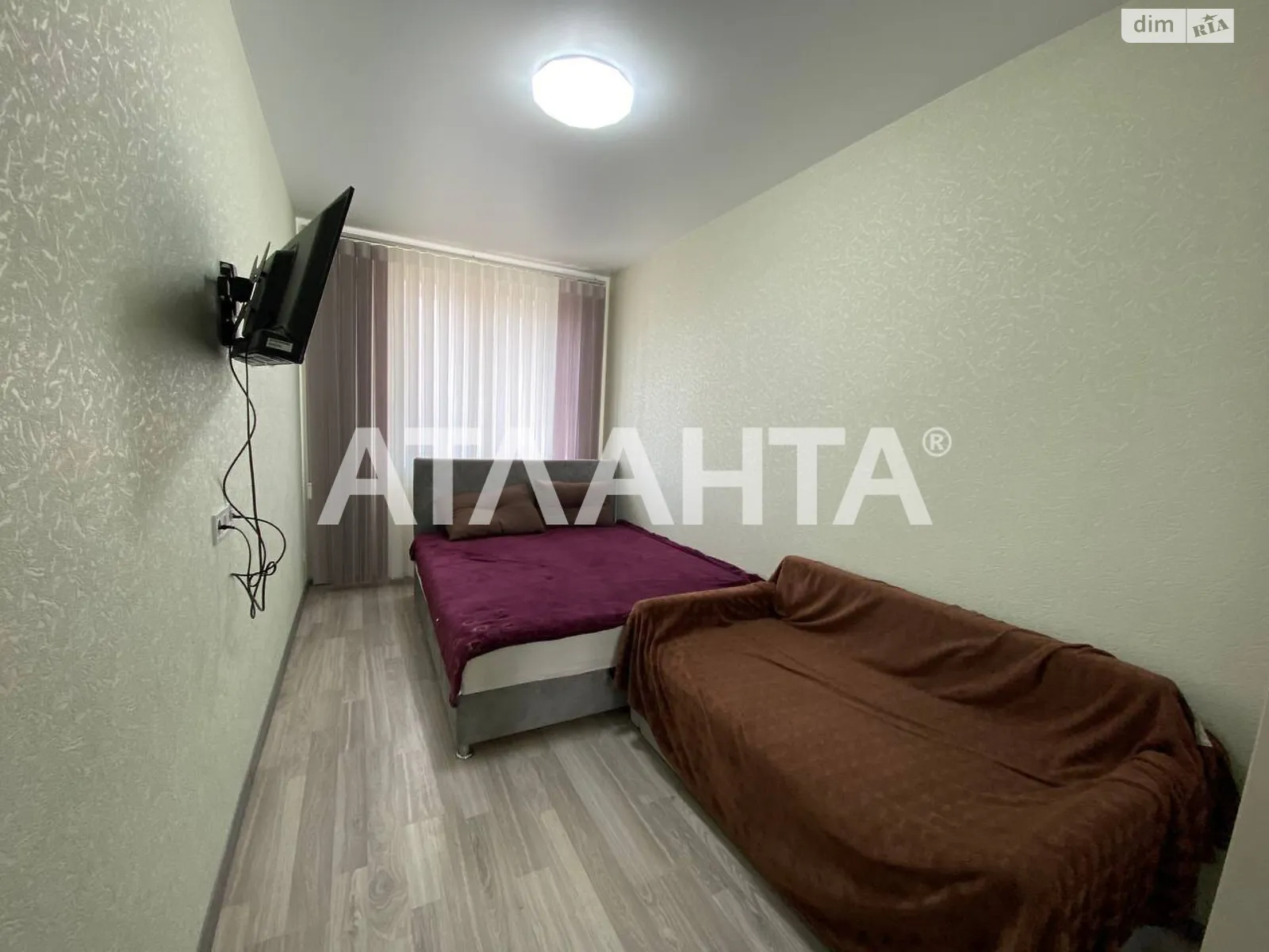 Продається 2-кімнатна квартира 52.9 кв. м у Одесі, вул. Штильова