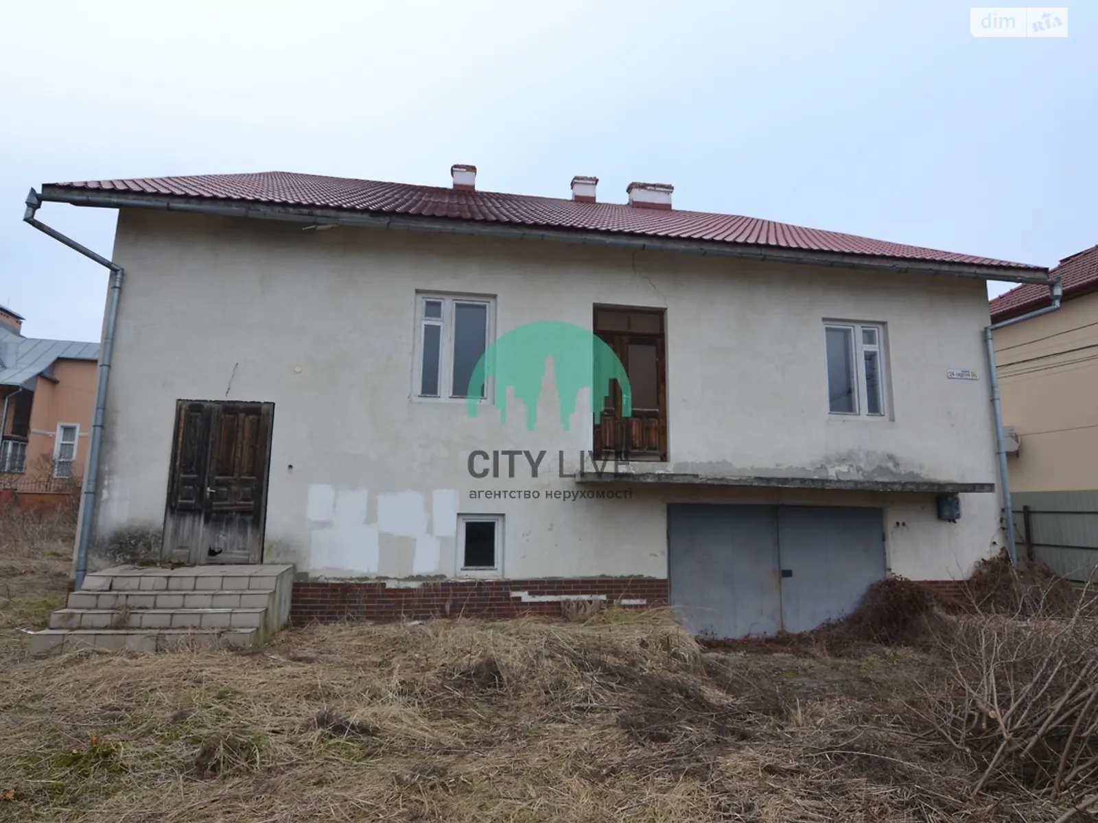 Продається будинок 2 поверховий 340 кв. м з гаражем, цена: 115000 $