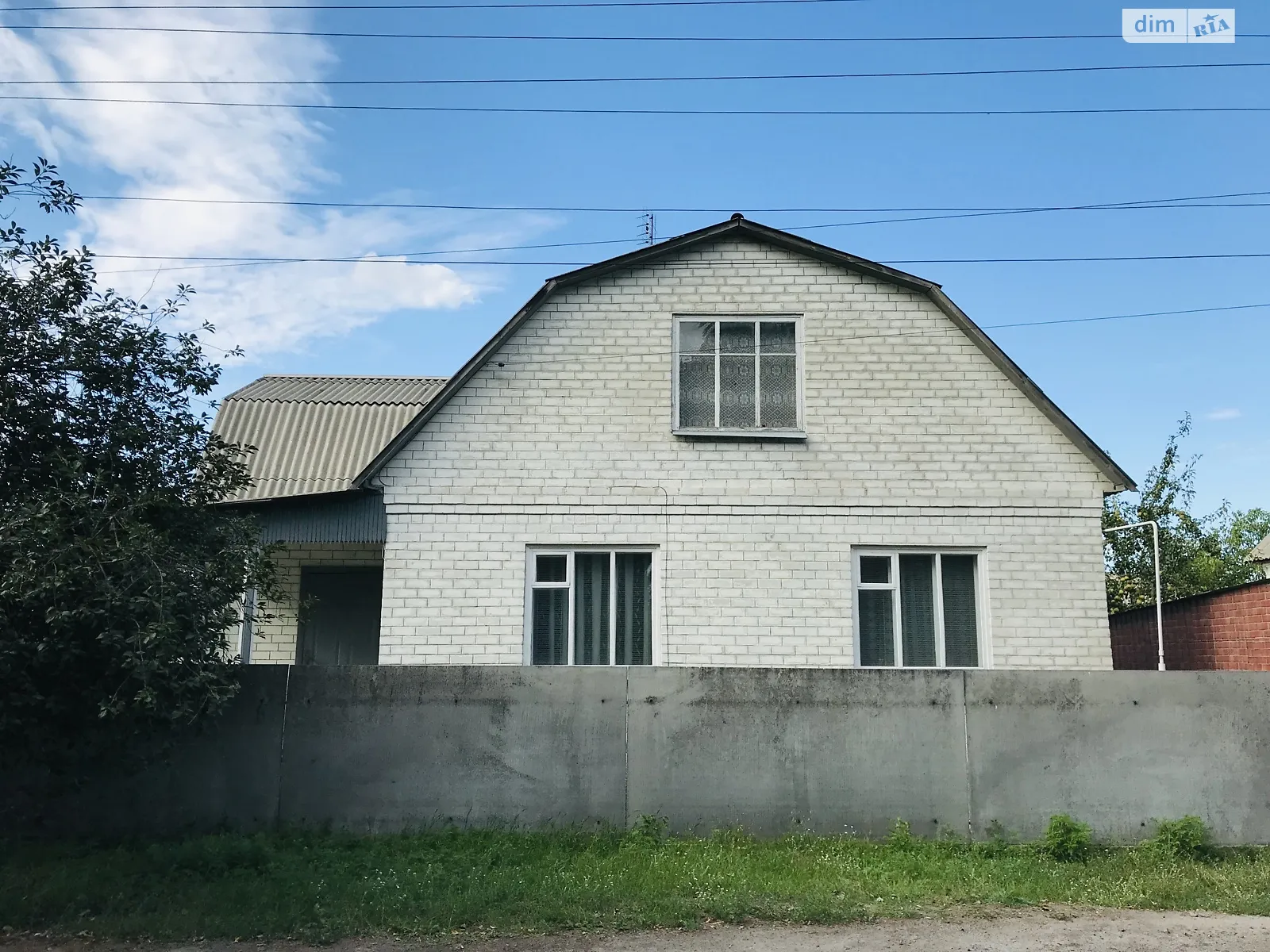 Продається одноповерховий будинок 119 кв. м з бесідкою, цена: 18000 $