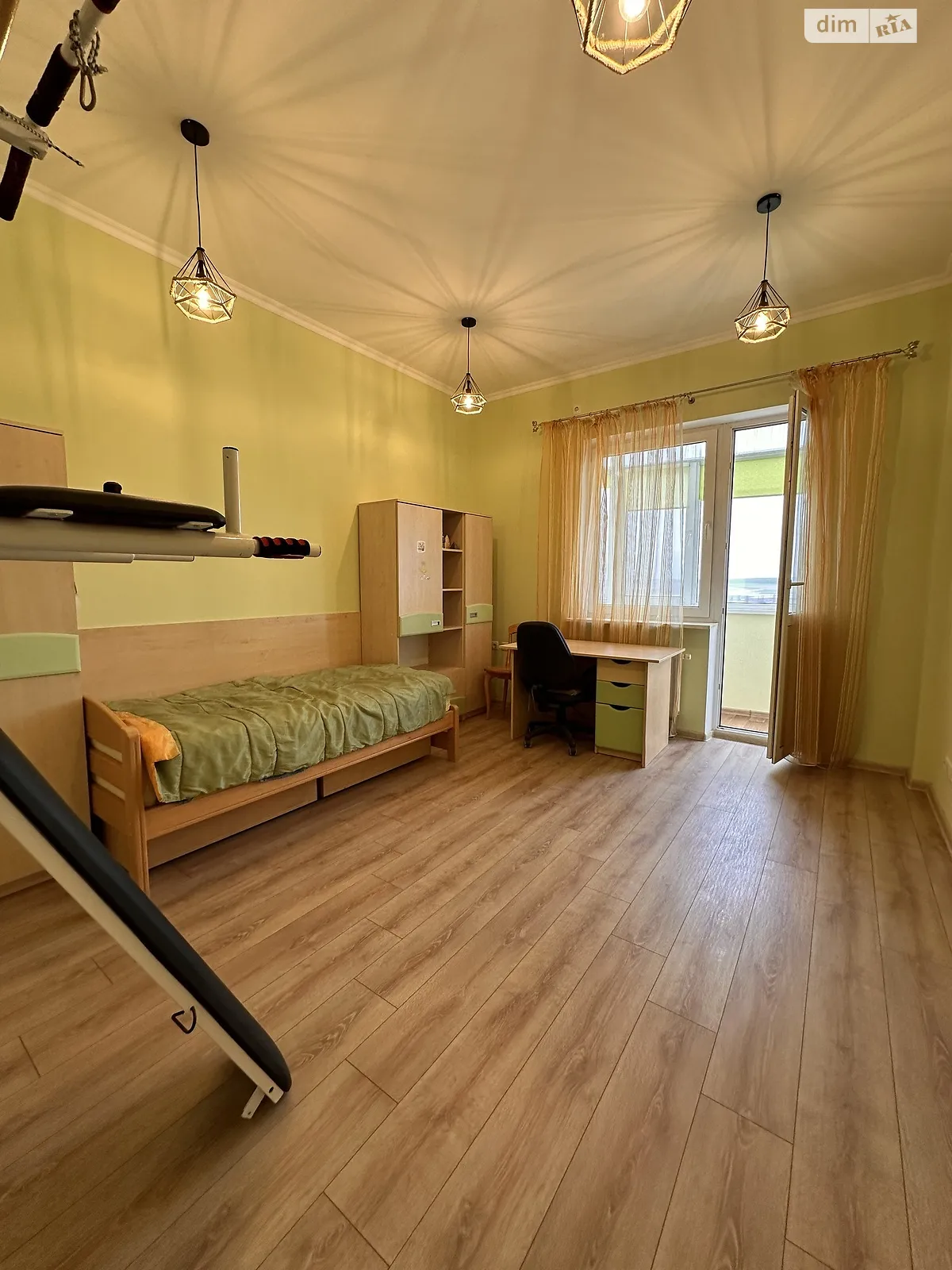 Продается 2-комнатная квартира 72 кв. м в Ирпене, ул. Григория Сковороды, 1 - фото 1