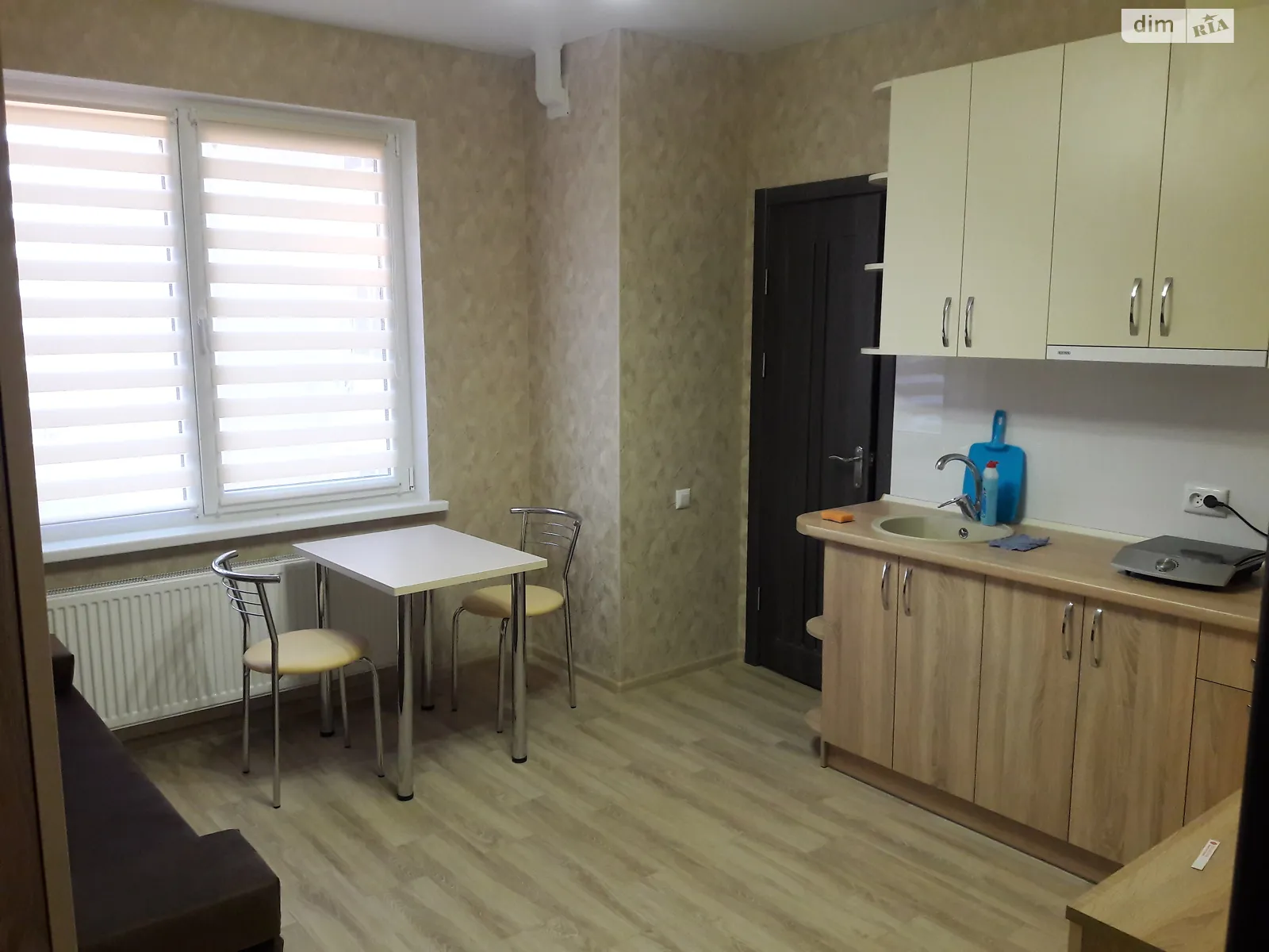 Продается 1-комнатная квартира 39 кв. м в Одессе, мас. Радужный, 21 - фото 1