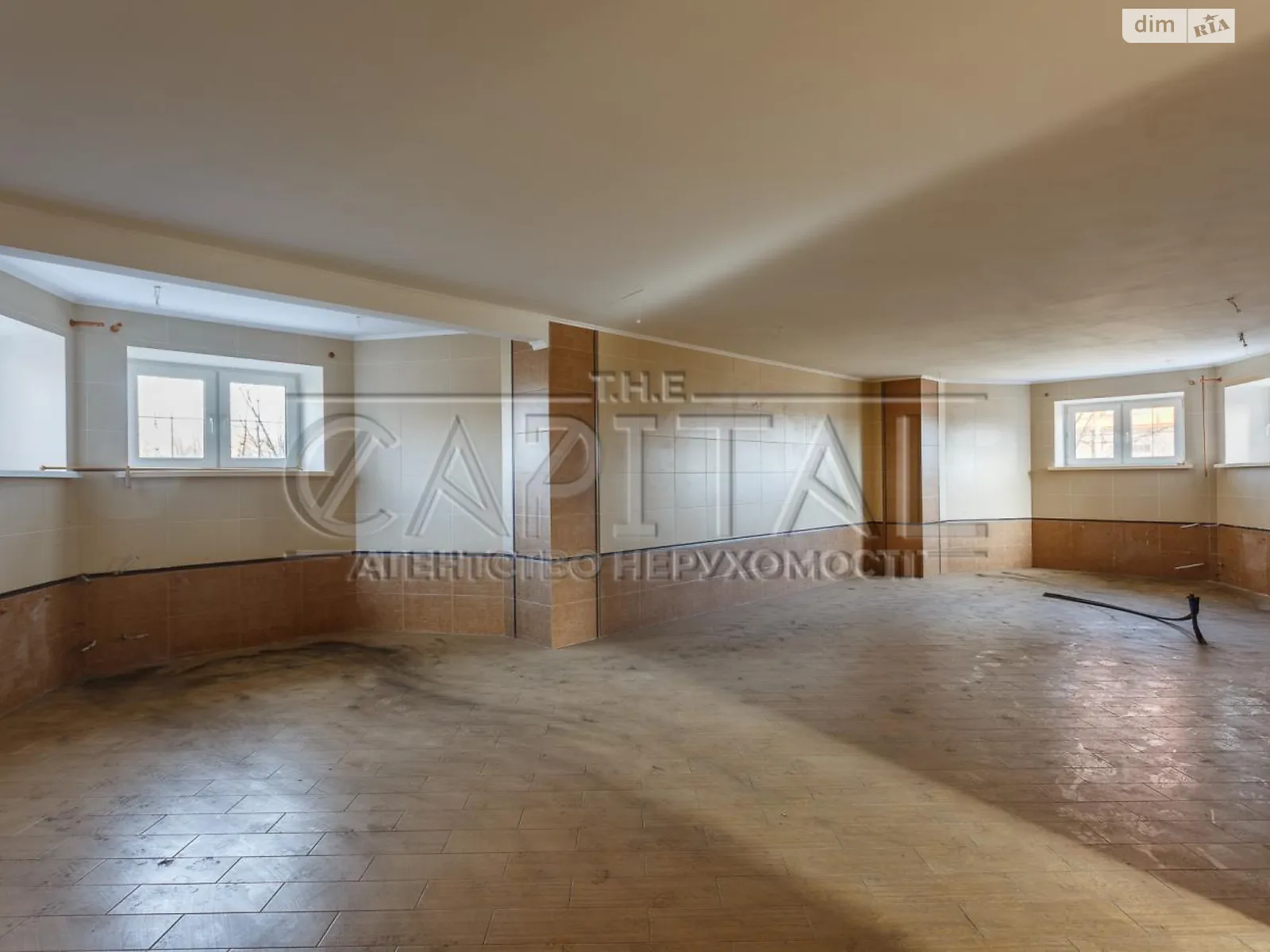 Продается дом на 2 этажа 340 кв. м с террасой, цена: 306000 $ - фото 1