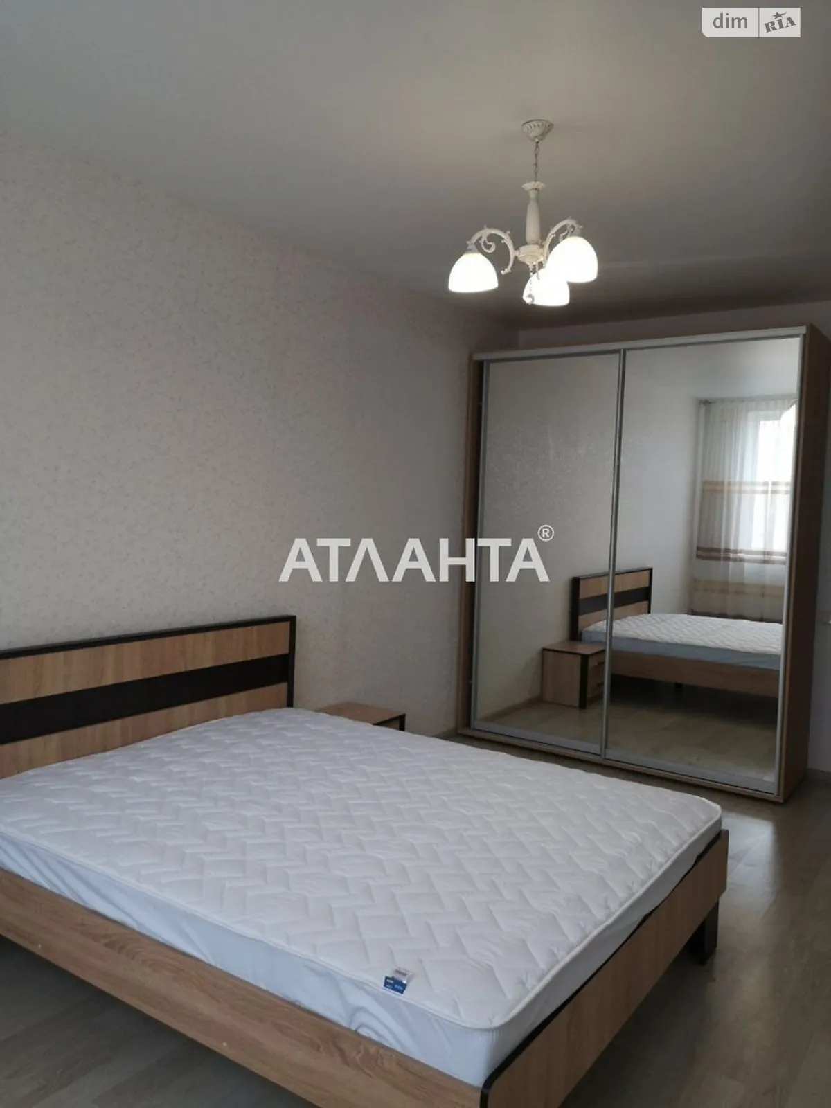 Продается 2-комнатная квартира 63 кв. м в Одессе, цена: 63000 $