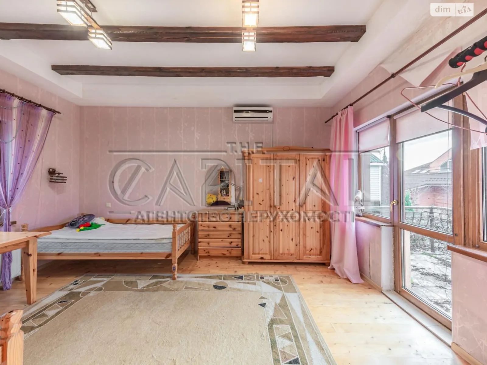 Продается дом на 3 этажа 280 кв. м с гаражом, цена: 550000 $ - фото 1