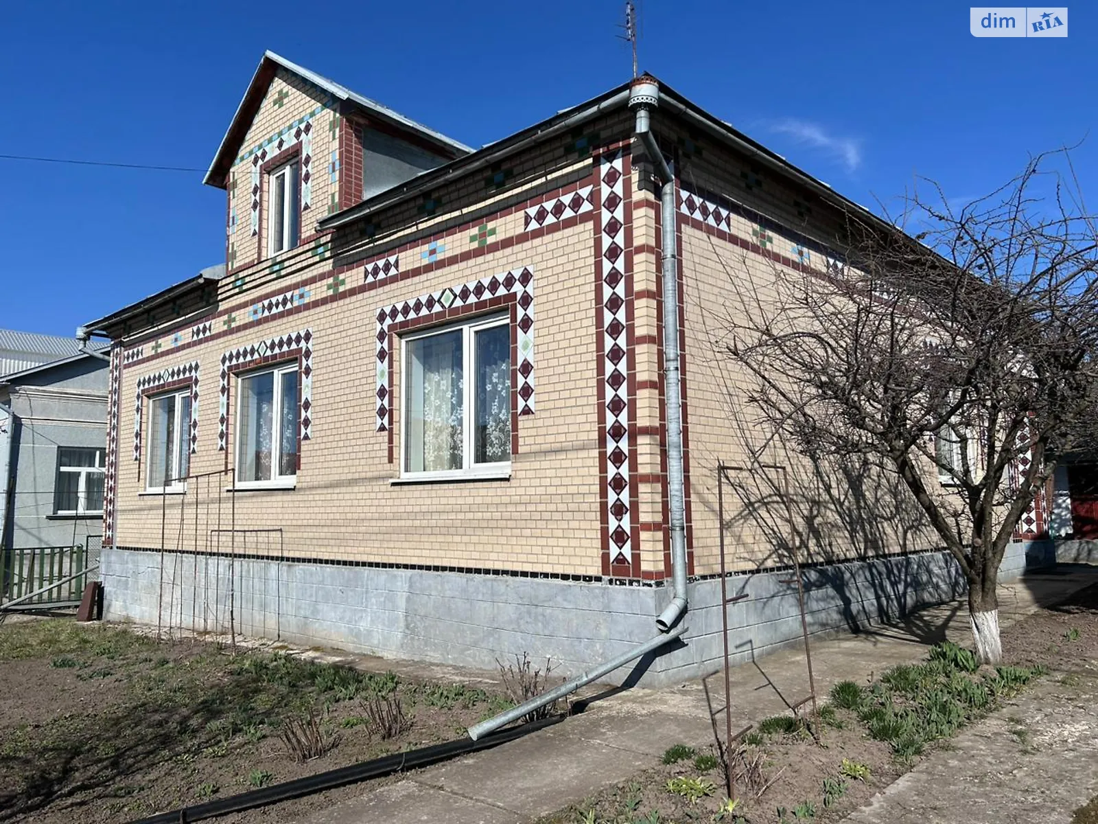 Продається одноповерховий будинок 110 кв. м з бесідкою, цена: 52000 $