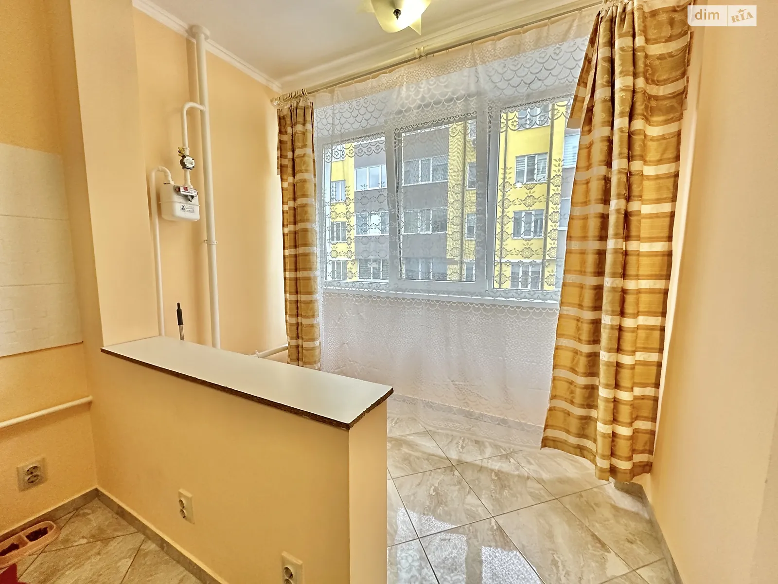 Продается 1-комнатная квартира 39.7 кв. м в Ирпене, ул. Николая Сингаевского