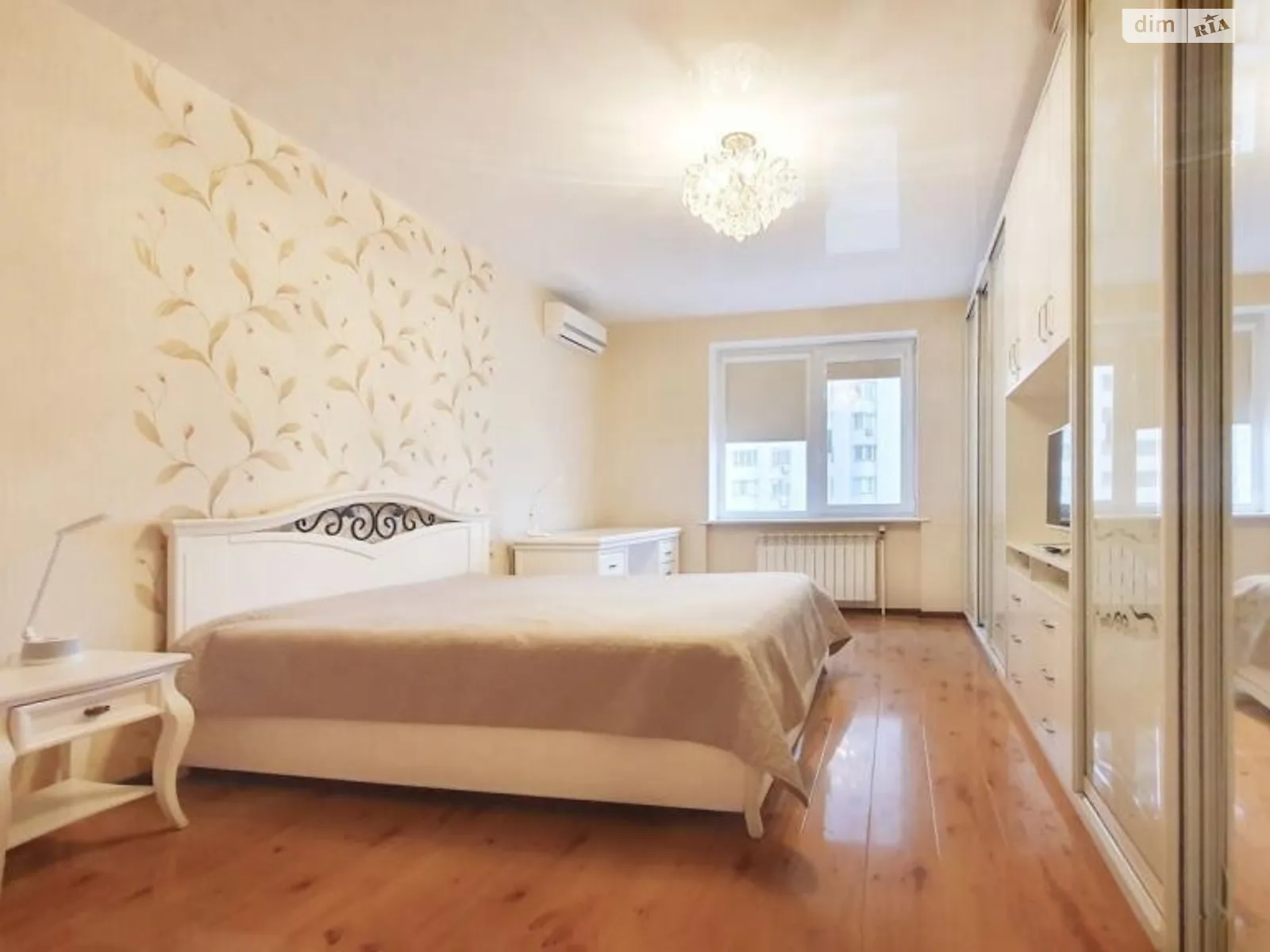 Продается 4-комнатная квартира 126 кв. м в Киеве - фото 2