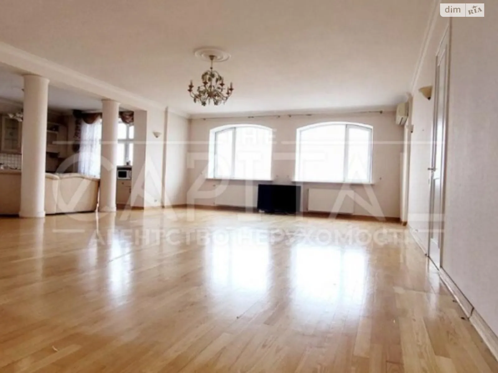Сдается в аренду офис 232 кв. м в бизнес-центре, цена: 4000 $ - фото 1