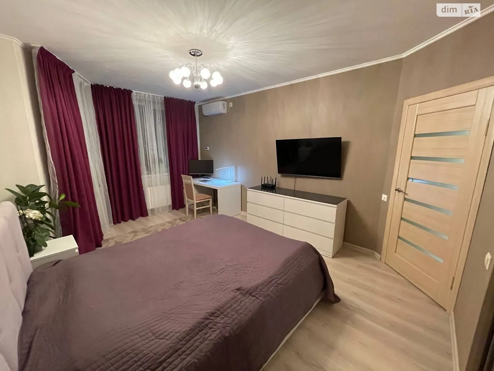 Продается 1-комнатная квартира 45.2 кв. м в Софиевской Борщаговке, ул. Волошковая