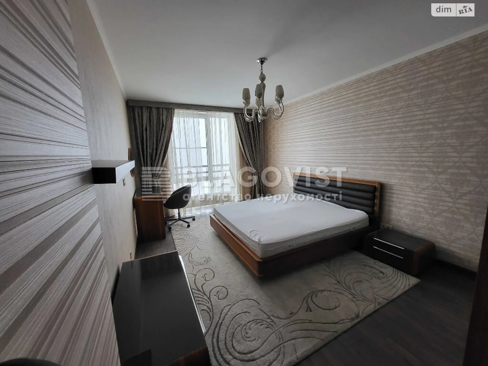 Продается 3-комнатная квартира 89.2 кв. м в Киеве, ул. Анатолия Петрицкого, 17А - фото 1