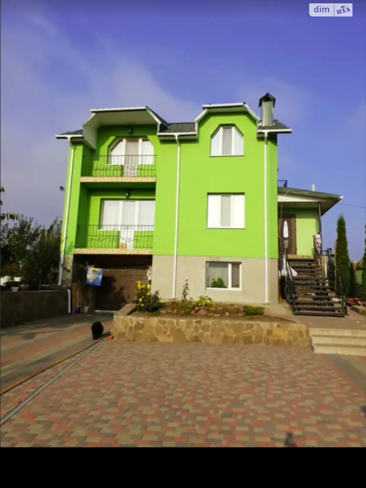 Продается дом на 2 этажа 202 кв. м с балконом, цена: 200000 $