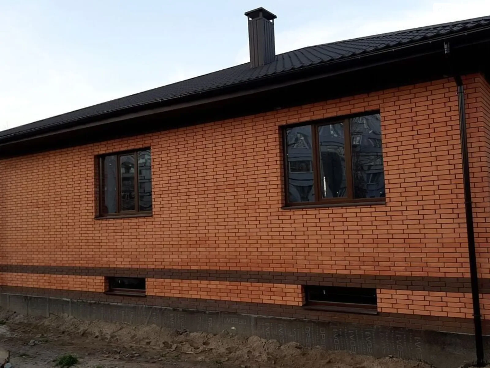 Продається будинок 2 поверховий 240 кв. м з гаражем, цена: 85000 $