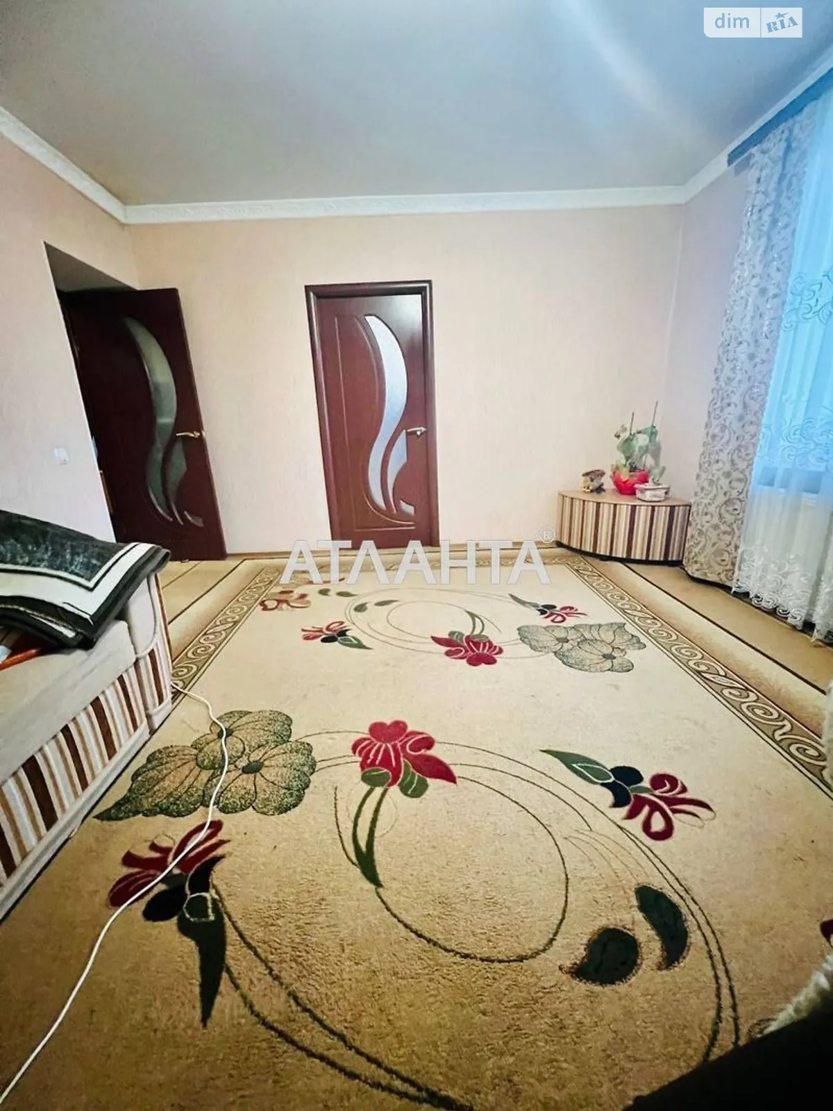 Продается 3-комнатная квартира 65 кв. м в Черновцах - фото 2