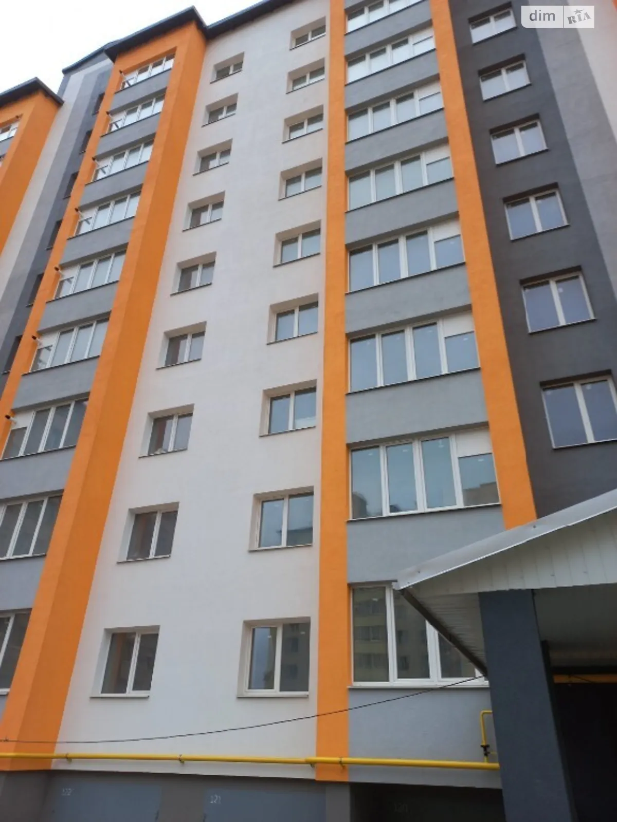 Продается 3-комнатная квартира 95 кв. м в Ивано-Франковске, ул. Химиков, 11 - фото 1