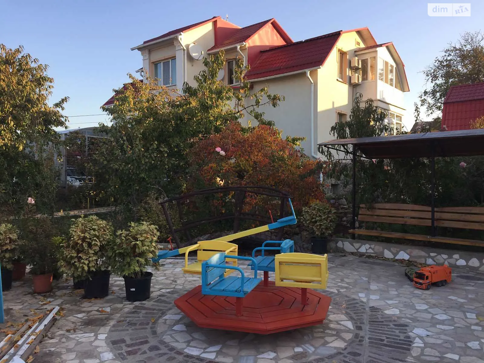 Продається будинок 3 поверховий 417 кв. м с басейном, цена: 150000 $ - фото 1